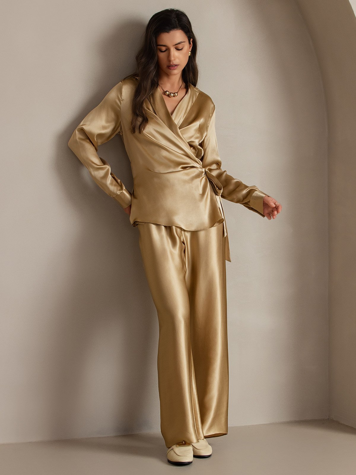 SilkSilky-DK-19Momme-Silke-Long-Sleeve-V-Neck-Dameskjorte-Champagne-007