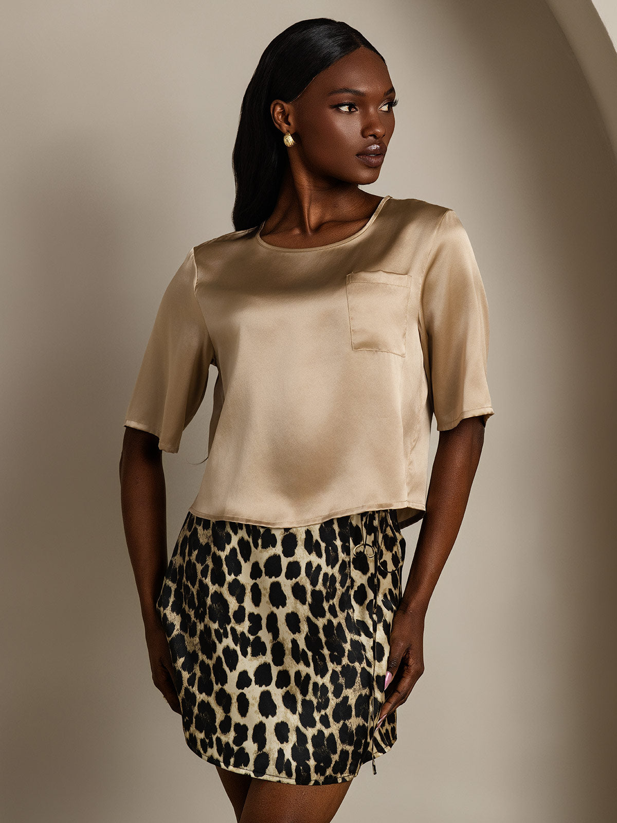 [Champagne] SilkSilky-DK Pure Silk Half Sleeve Boat Neck T-shirt til kvinder 001