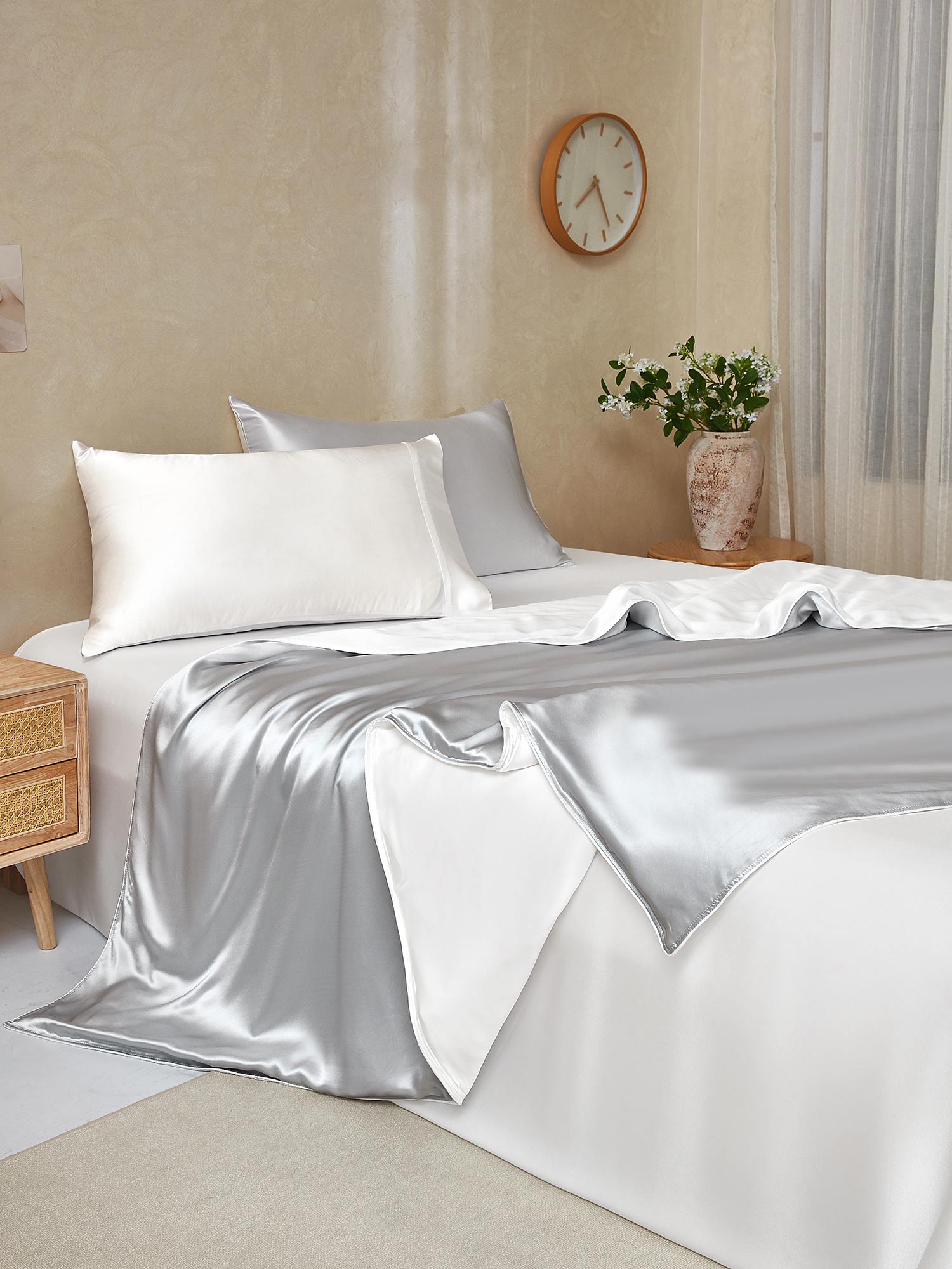 [Lysegrå+Hvid] SilkSilky-DK 22Momme Bedding Set 001,