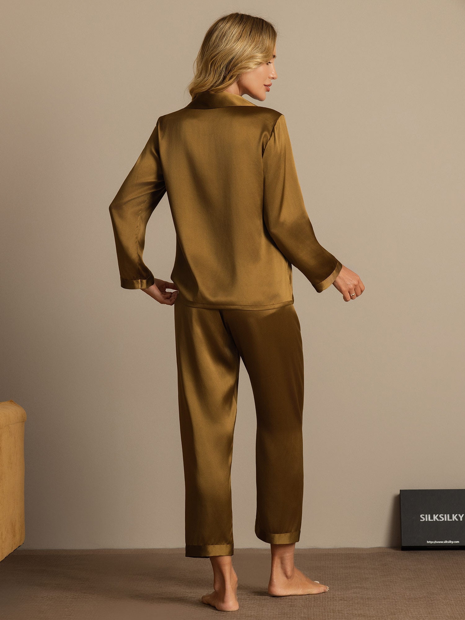 [Brun] SilkSilky-DK Long Sleeve Lapel Collar Dame Pyjamas 002