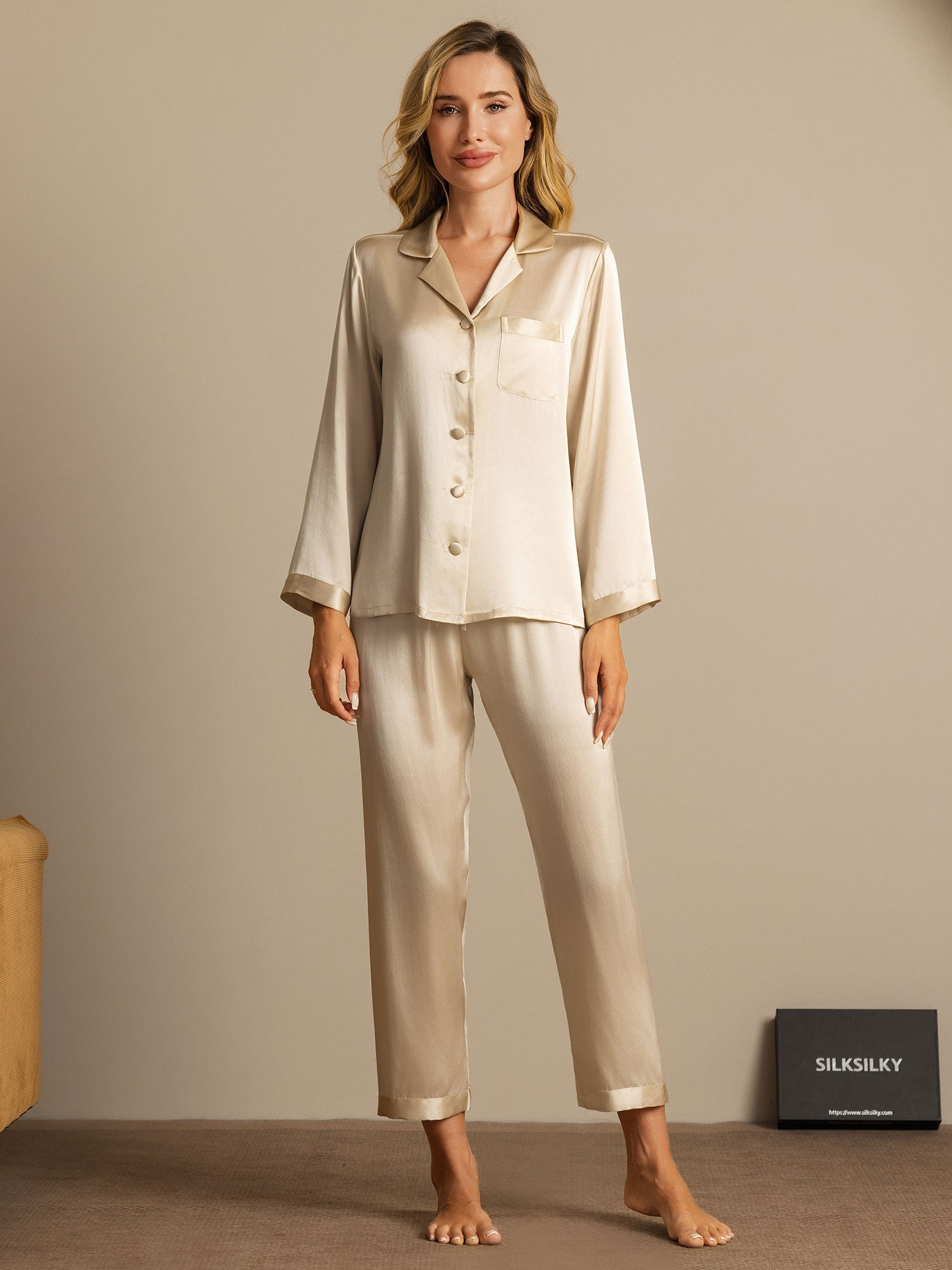 [Champagne] SilkSilky-DK Langærmet Notchkrage Dame Pyjamas 001