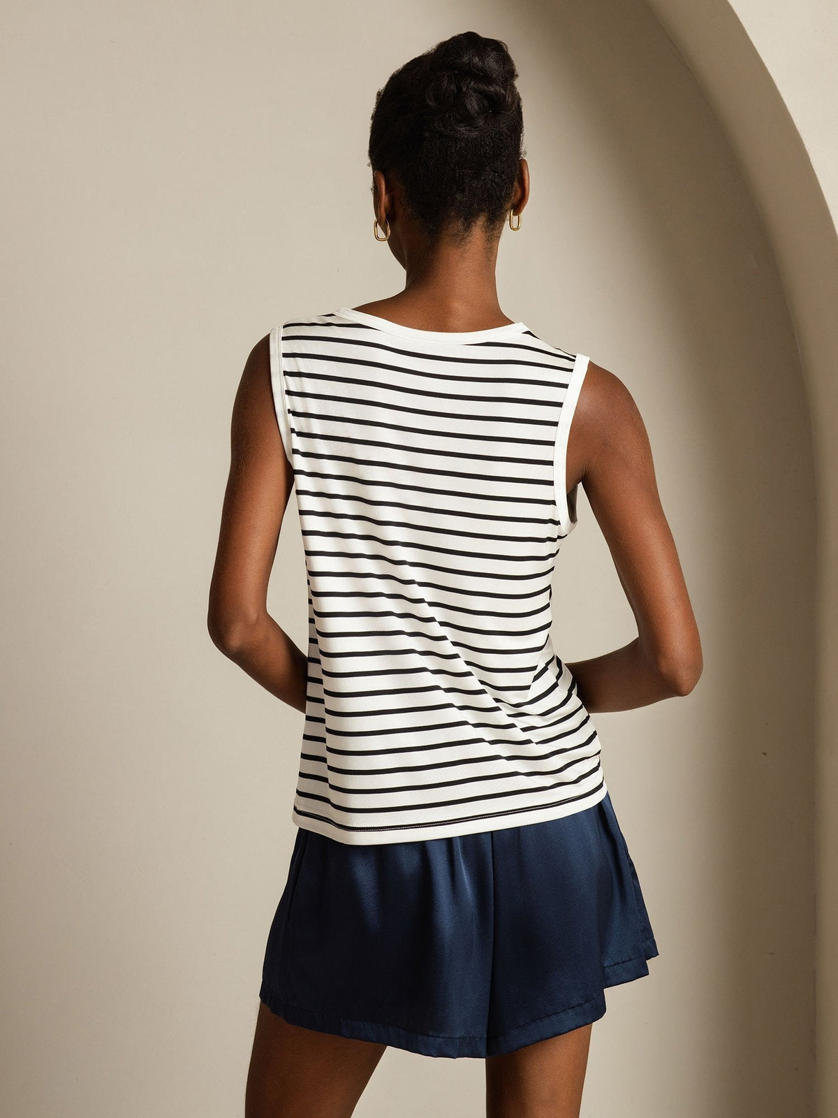 [Hvid Stribe] SilkSilky-DK Sleeveless Round Neck Camisole Top 002