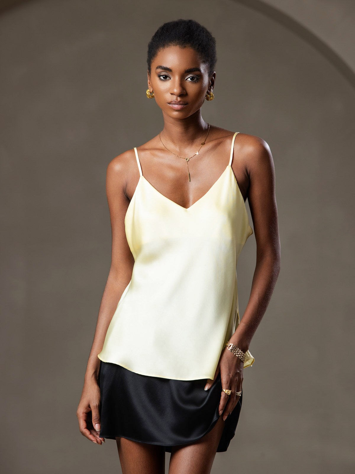 SilkSilky-DK-Pure-Silk-Sleeveless-V-Neck-Camisole-Top-Lysegul-001