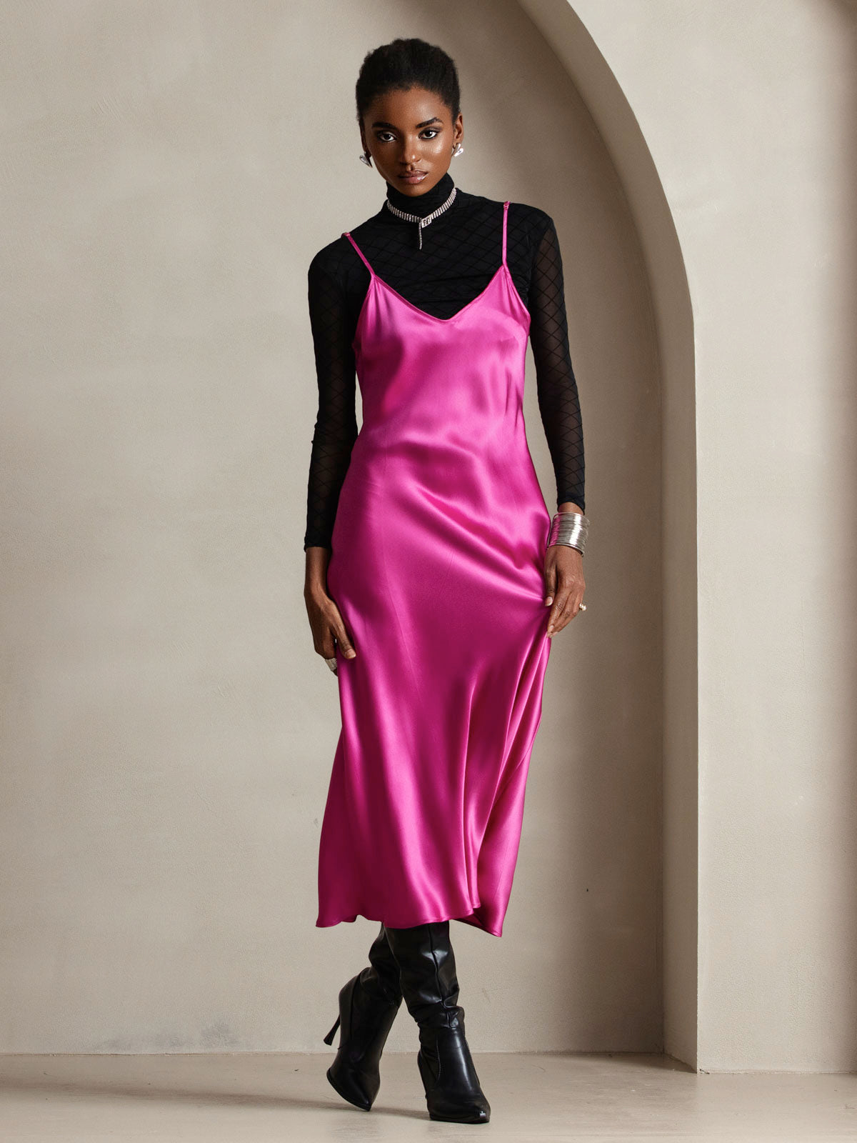 [Rosenrød] SilkSilky-DK Spaghetti Rem V Hals Kjole 006