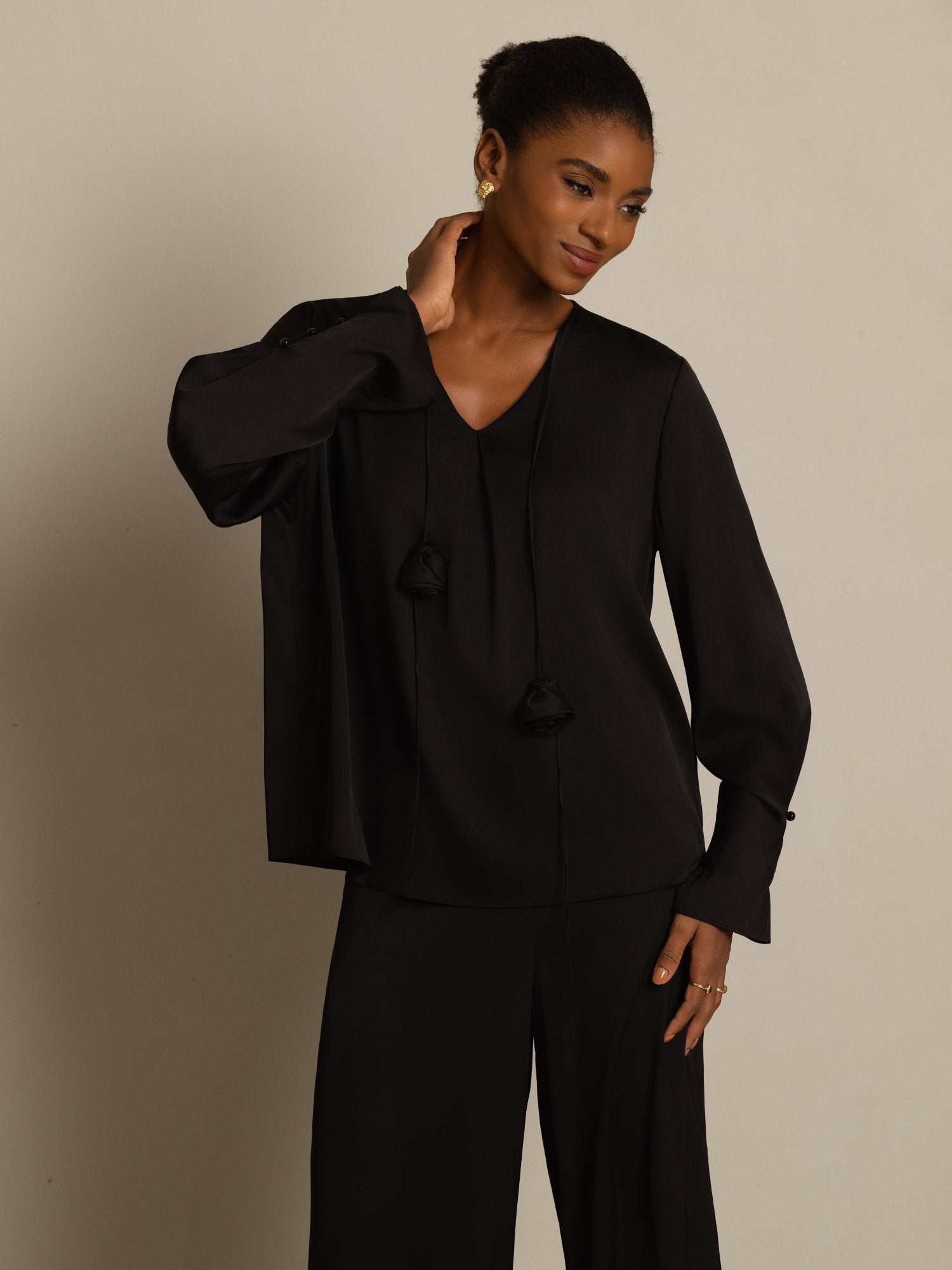 [Sort] SilkSilky-DK 19Momme Silke Langærmet V Hals Bluse 004