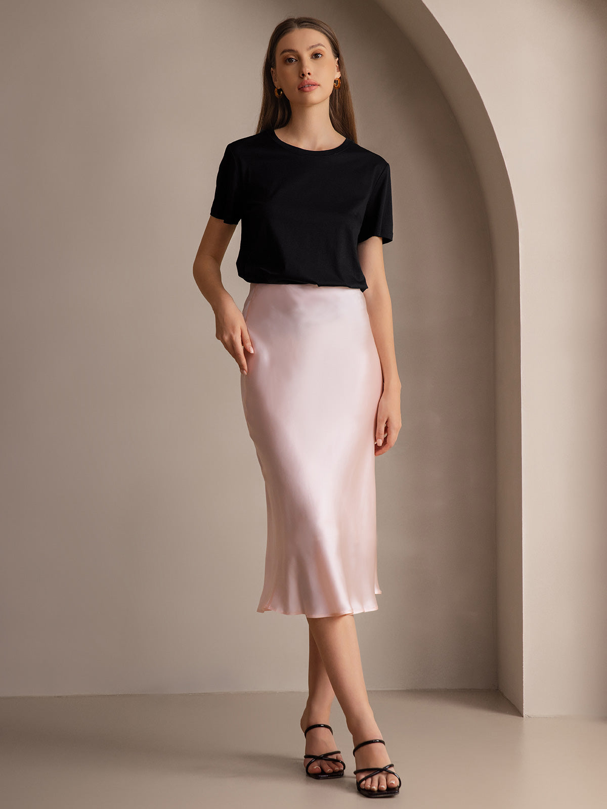 [Sort] SilkSilky-DK Silk Knitted Short Sleeve Round Neck T-shirt til kvinder 006