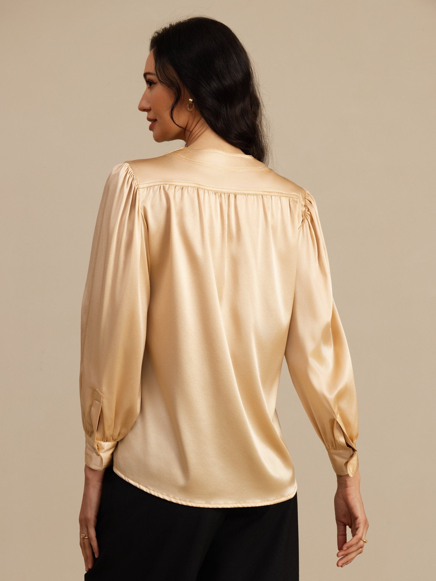 [Champagne] SilkSilky-DK 19Momme Long Sleeve Round Neck Bluse 002