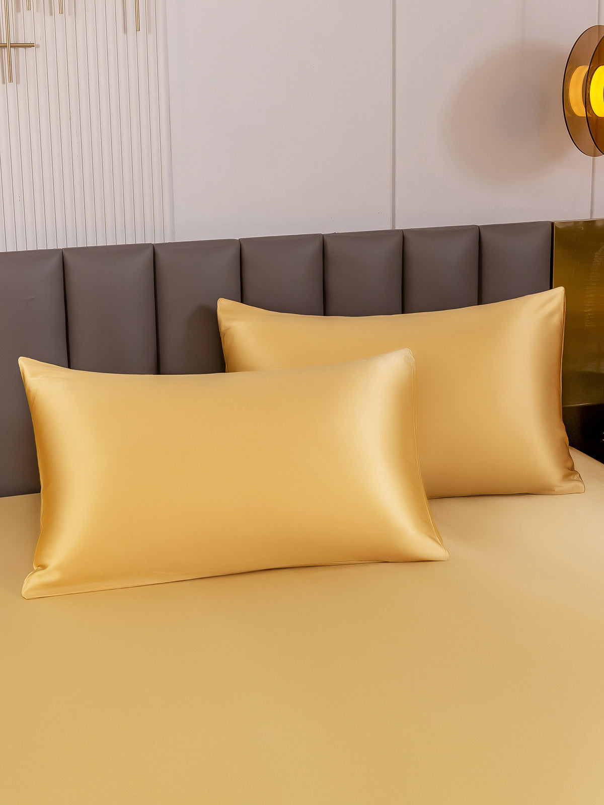 SilkSilky-DK-22Momme-Pure-Silk-Pillowcase-Champagne-001