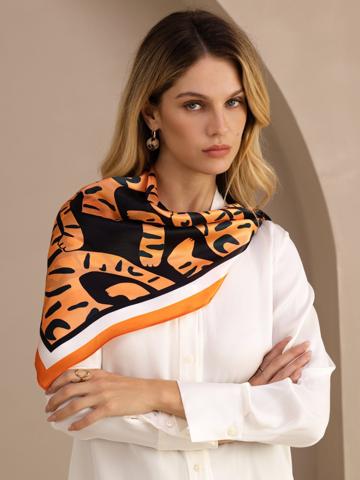 [Sort Tiger] SilkSilky-DK Scarf 002