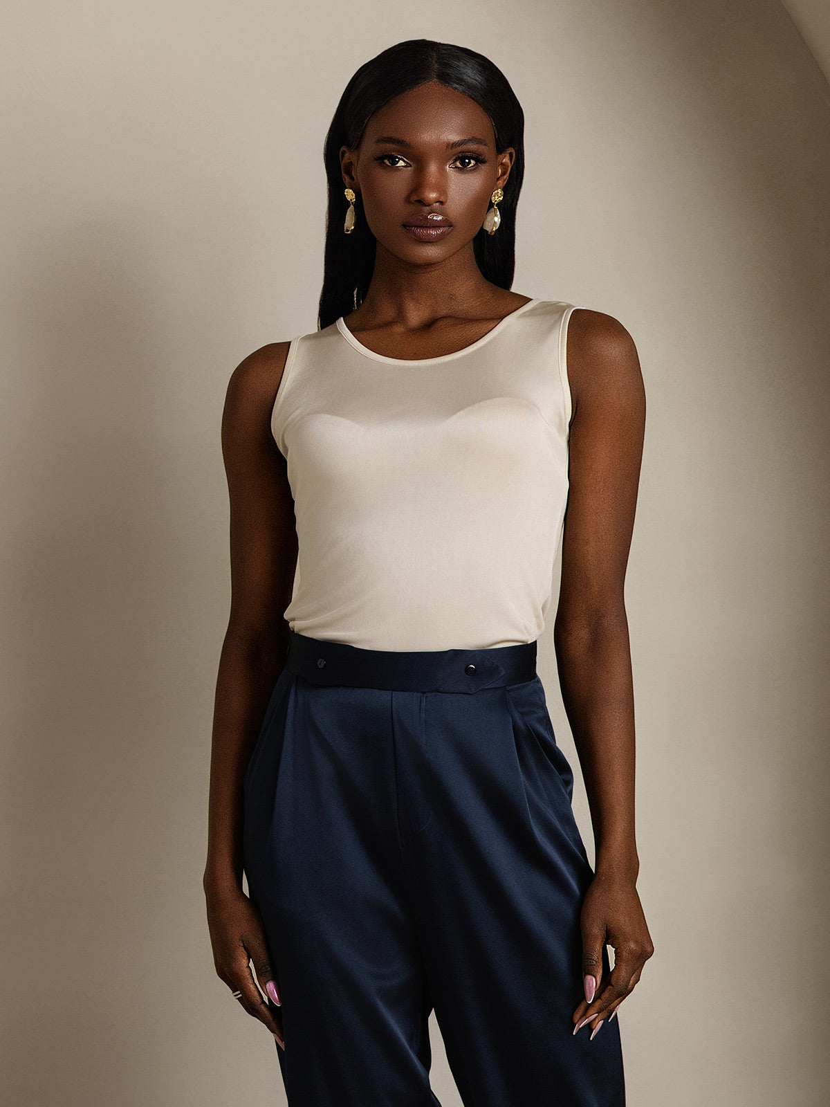 [Beige] SilkSilky-DK Silk Knitted Sleeveless Round Neck T-shirt til kvinder 005