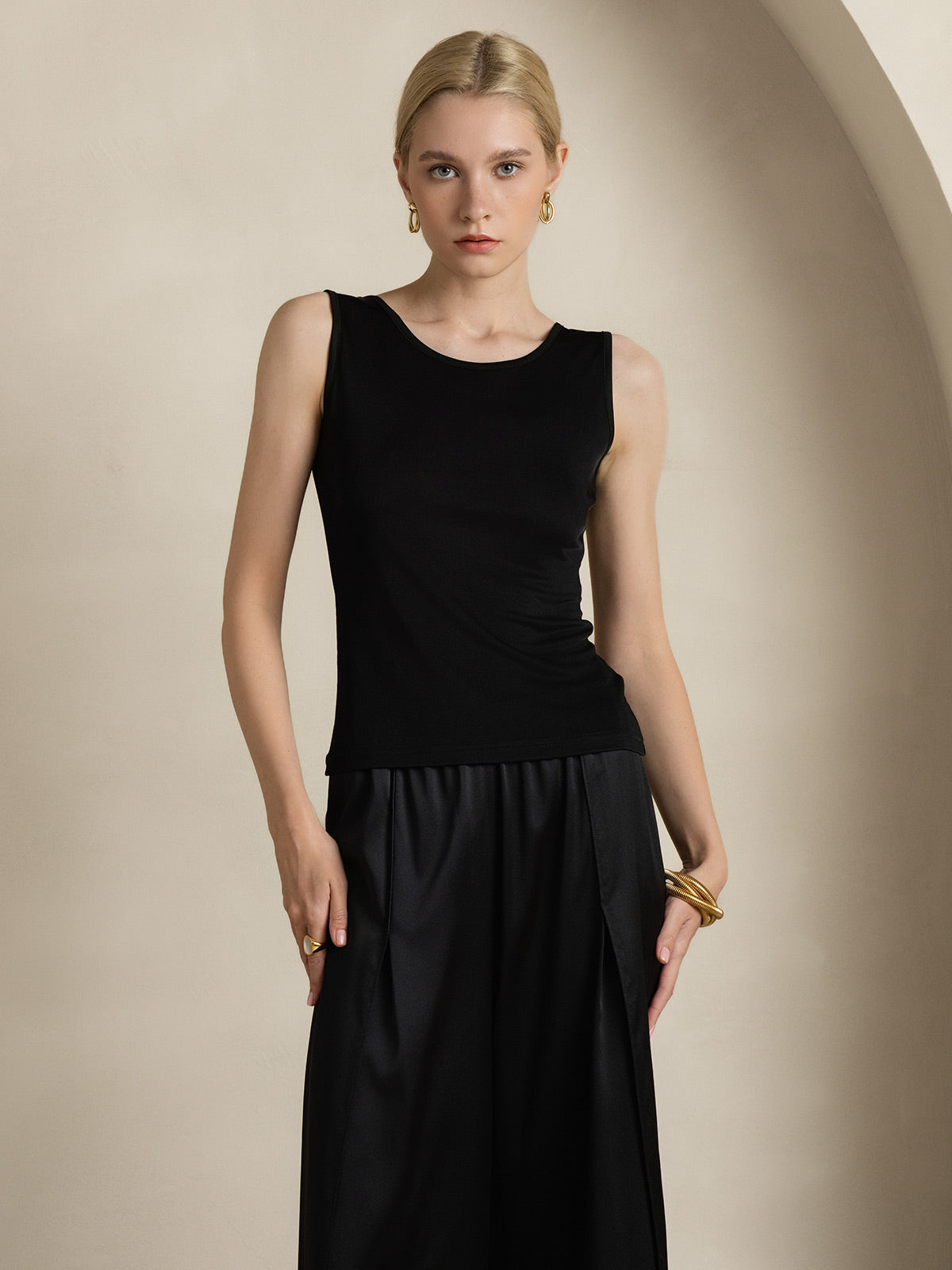 [Sort] SilkSilky-DK Silk Knitted Sleeveless Round Neck T-shirt til kvinder 001