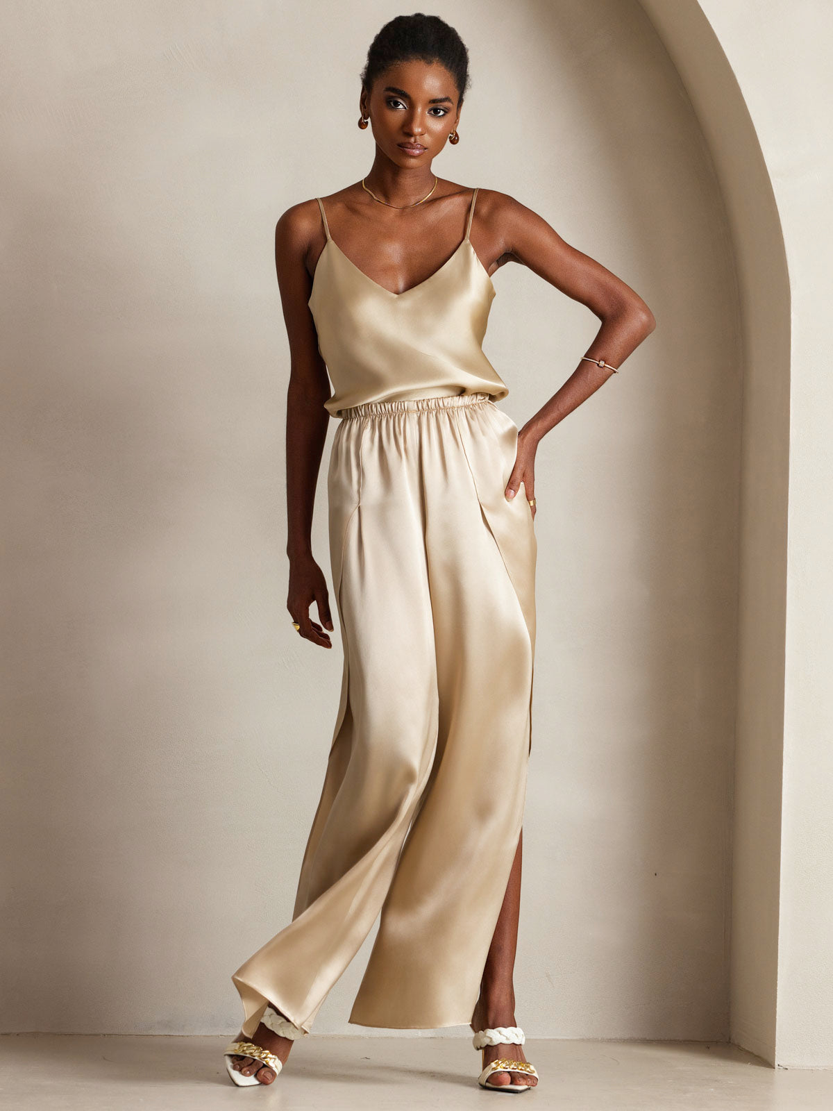 SilkSilky-DK-Pure-Silk-Sleeveless-V-Neck-Camisole-Top-Champagne-003