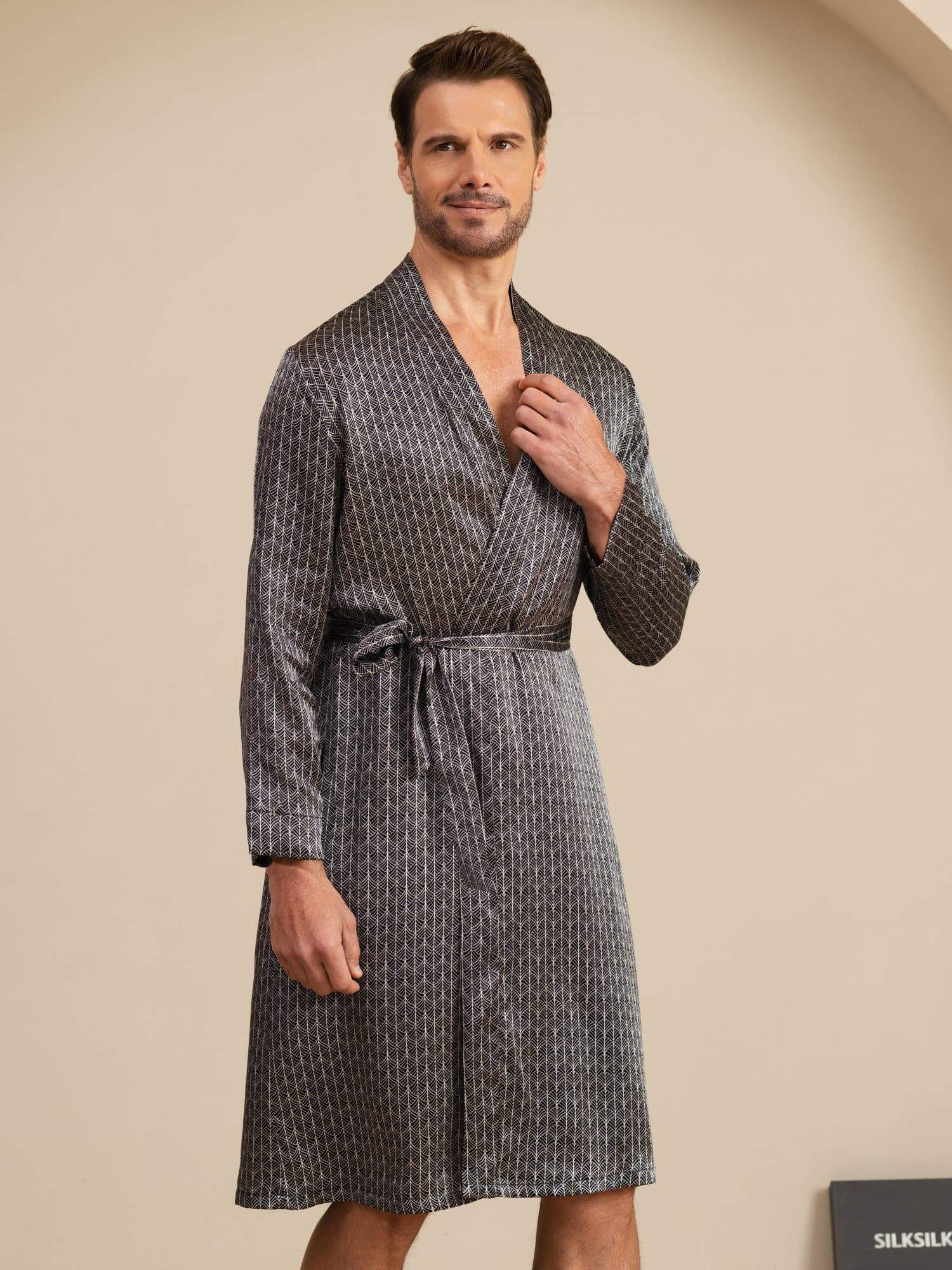 [Sort Ginkgo] SilkSilky-DK Long Sleeve V Neck Morgenkåbe til Mænd 002