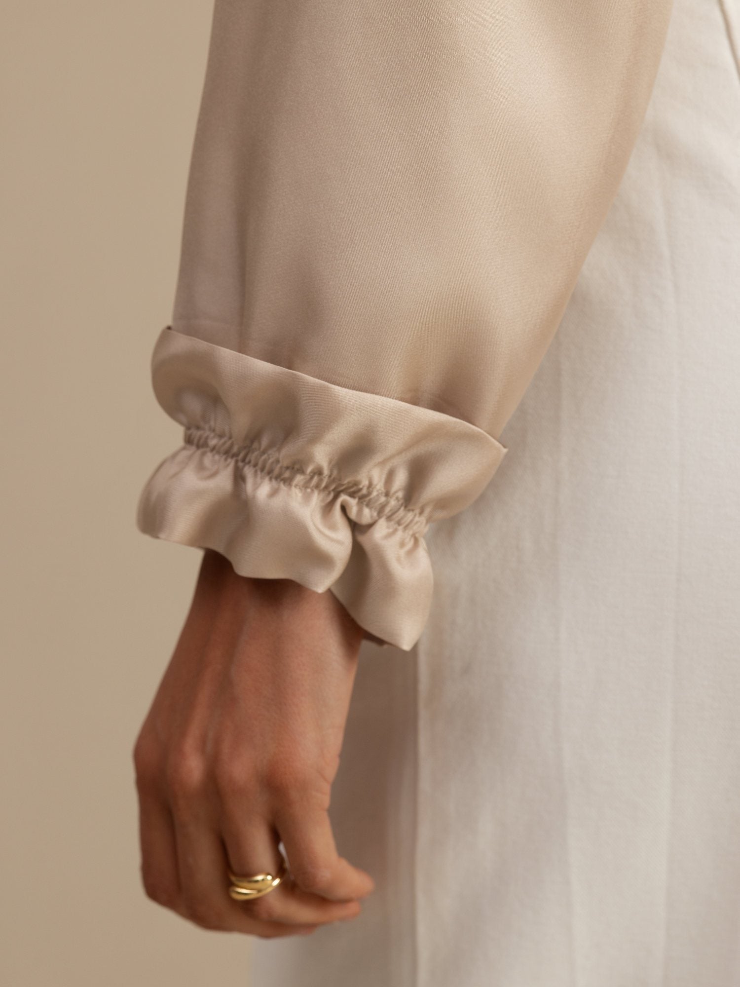 [Tan] SilkSilky-DK 18Momme Langærmet Høj Hals Overtøj til Kvinder 006