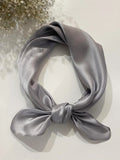 SilkSilky-DK-Pure-Silk-Scarf-Grå-001