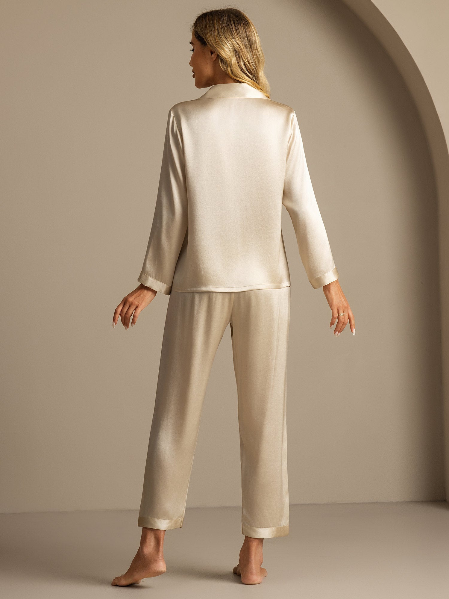 [Champagne] SilkSilky-DK Long Sleeve Lapel Collar Dame Pyjamas 002