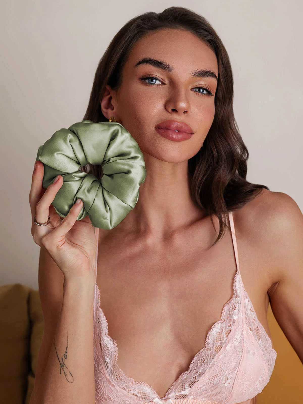 [Lysegrøn] SilkSilky-DK Silke Scrunchie 004