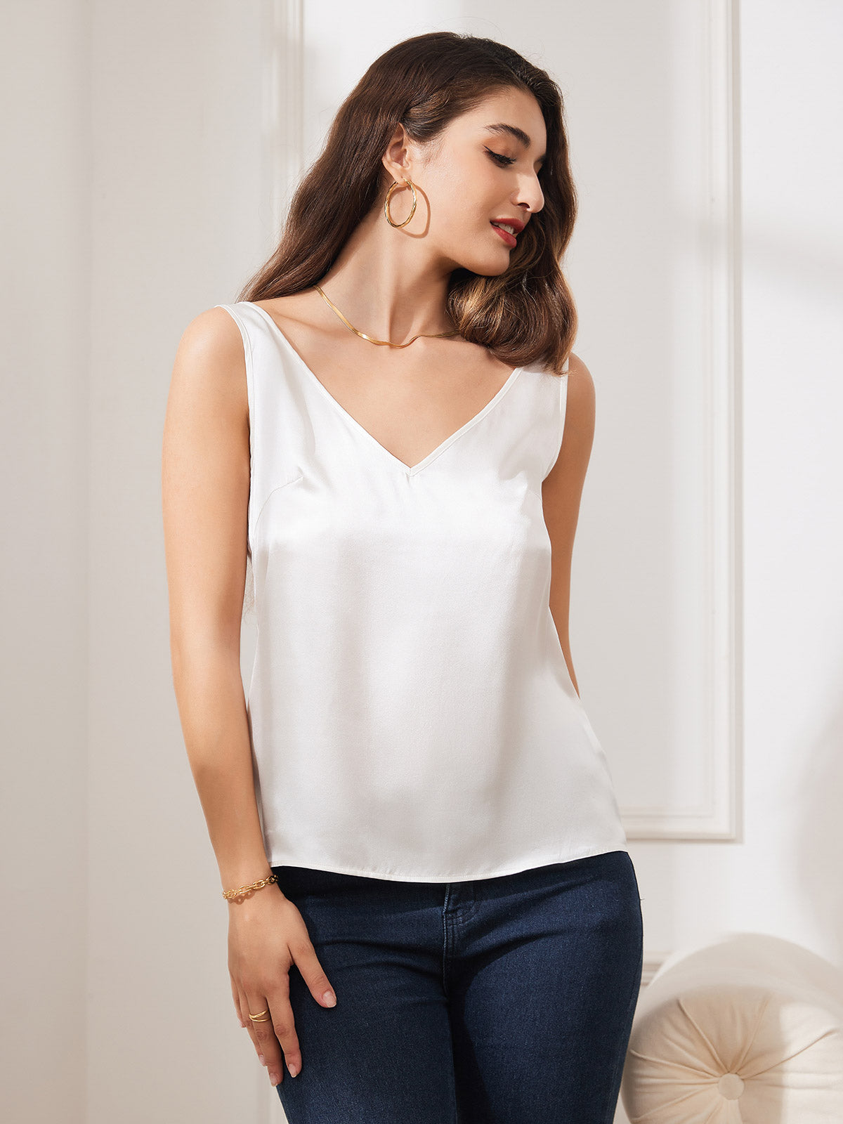 SilkSilky-DK-Pure-Silk-Sleeveless-V-Neck-Camisole-Top-Hvid-001