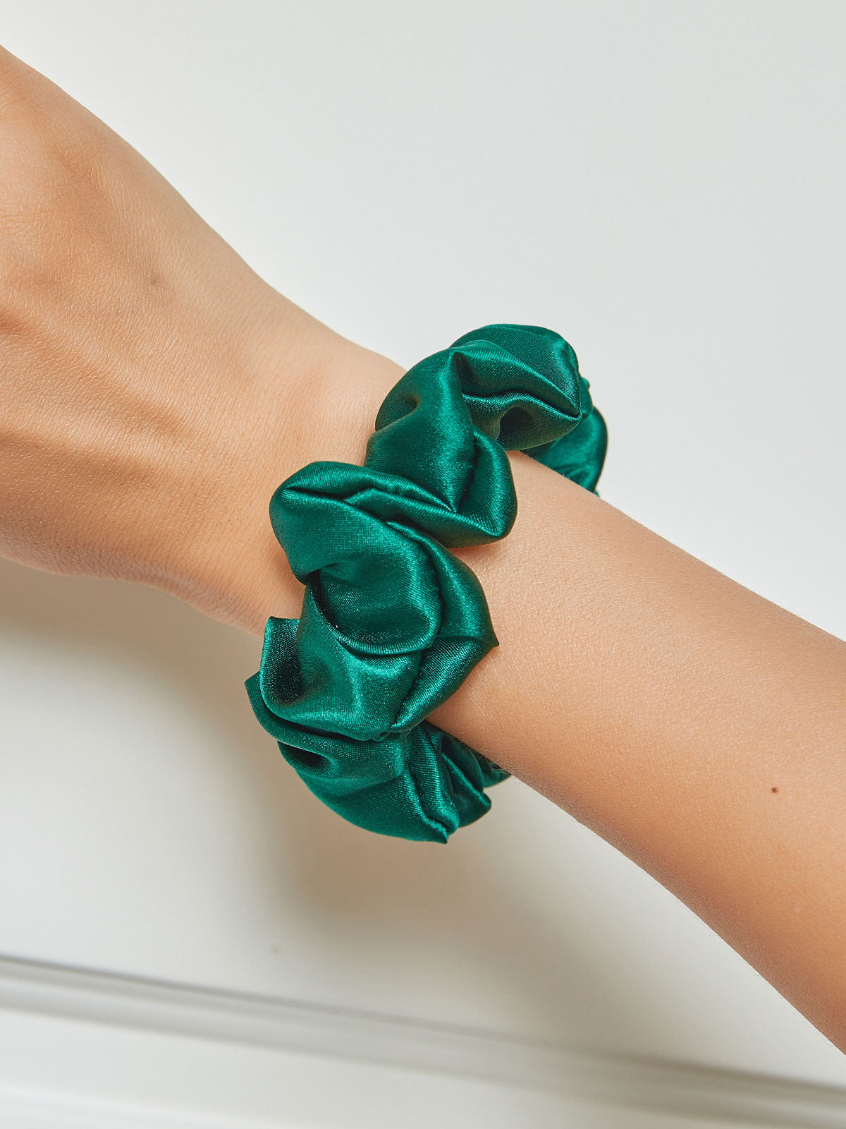 [Mørkegrøn] SilkSilky-DK 19Momme Scrunchie 001