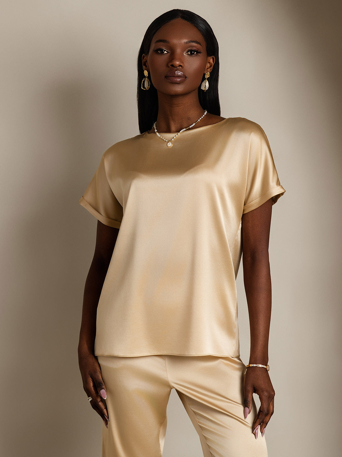 [Champagne] SilkSilky-DK 19Momme Silke Short Sleeve Round Neck T-shirt til kvinder 001