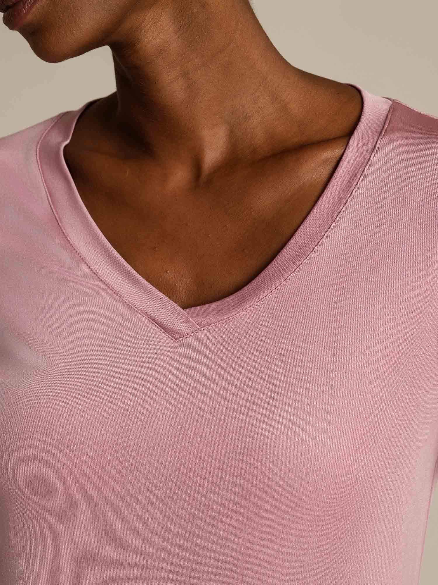 [BlegMauve] SilkSilky-DK Silke Womens T-Shirt 004