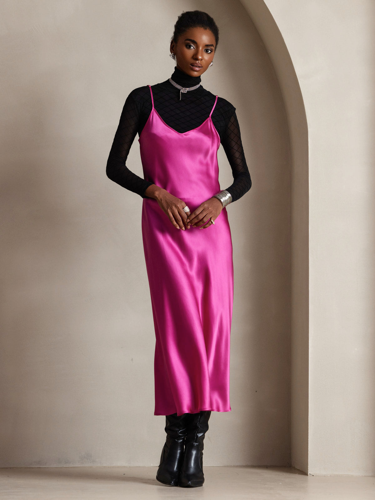 [Rosenrød] SilkSilky-DK Spaghetti Rem V Hals Kjole 001