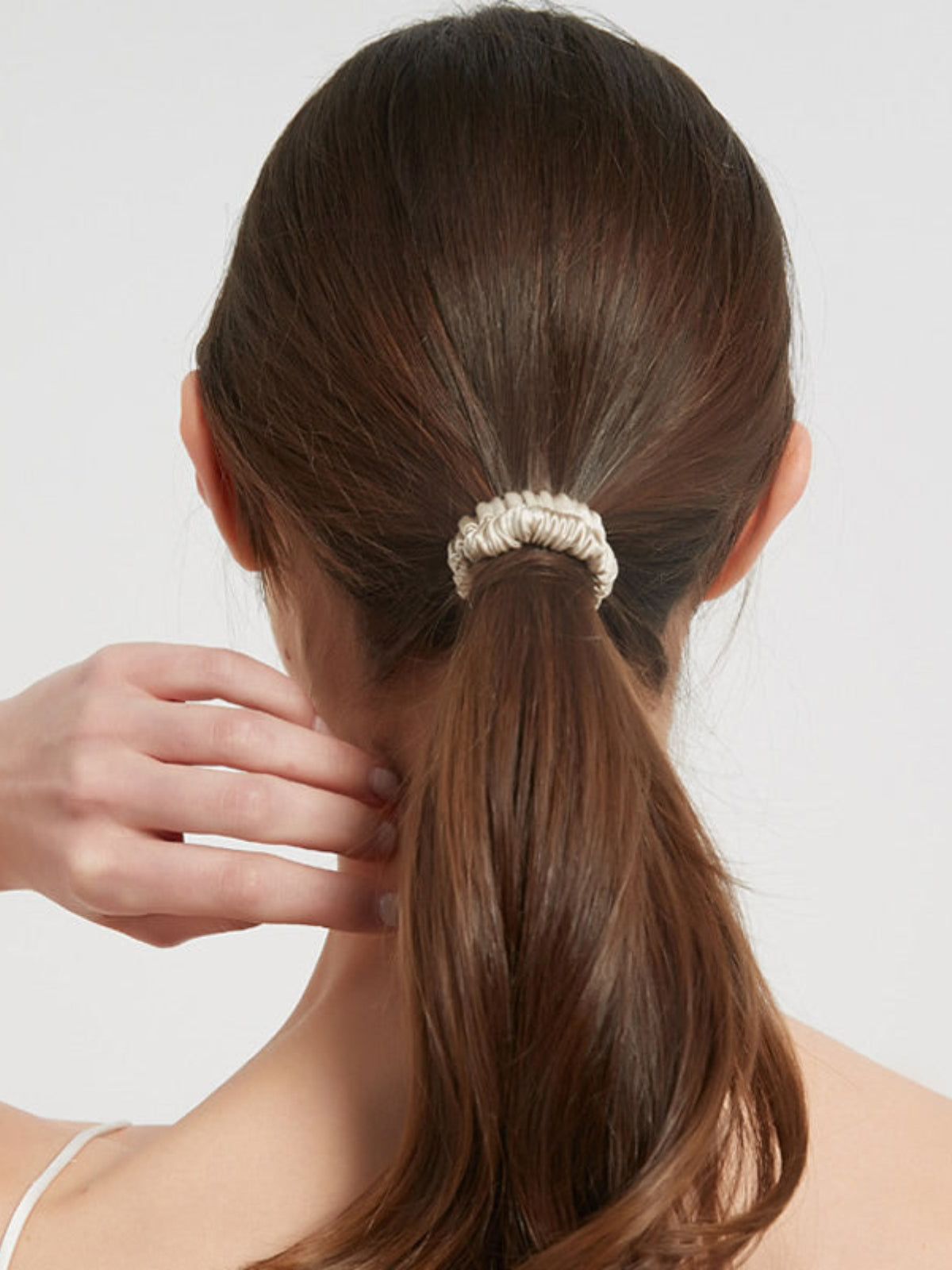 [Beige] SilkSilky-DK 19Momme Scrunchie 006