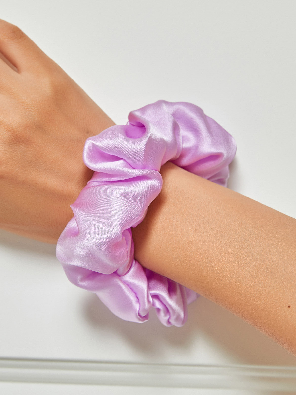 [Lavendel] SilkSilky-DK 19Momme Scrunchie 004