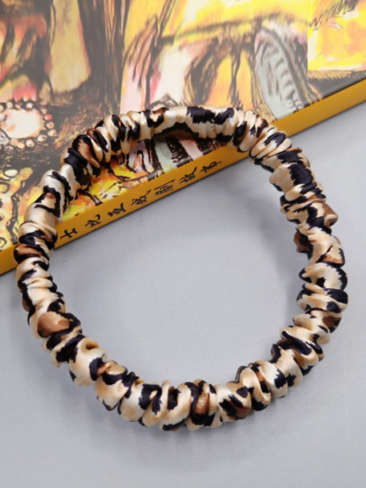 [Leopard] SilkSilky-DK 19Momme Scrunchie 004