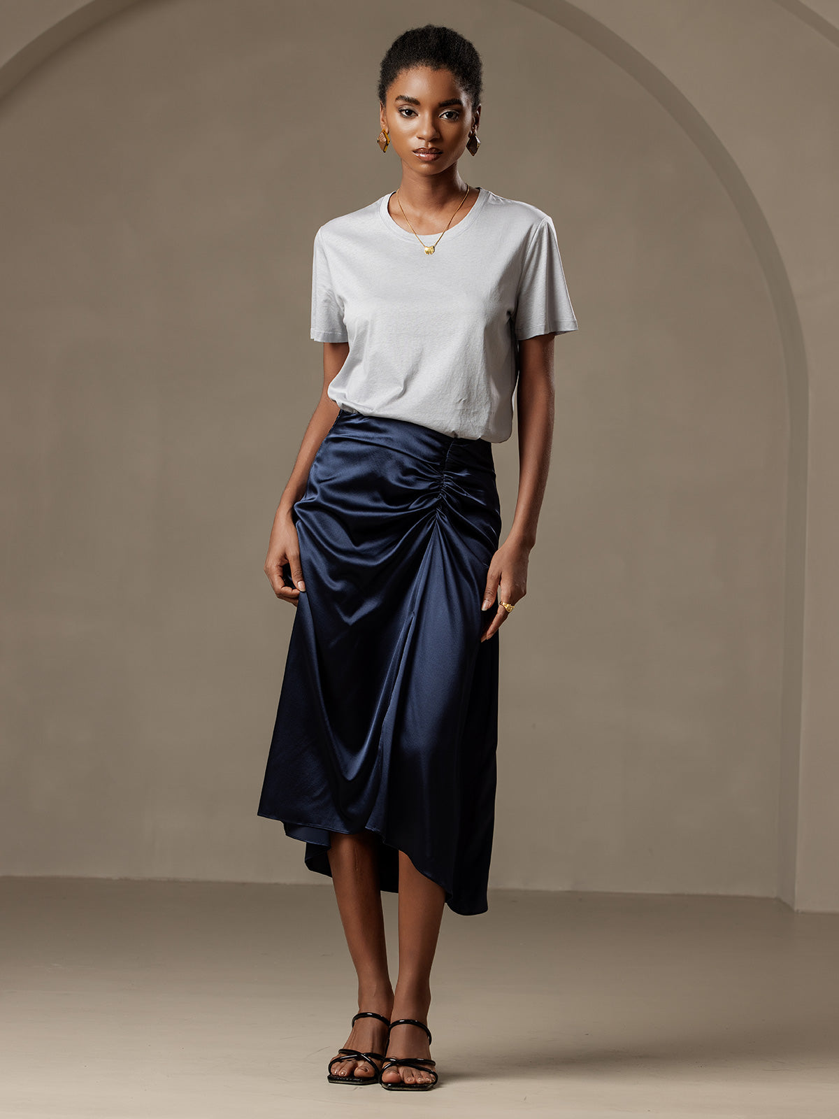 [Sølv] SilkSilky-DK Silk Knitted Short Sleeve Round Neck T-shirt til kvinder 003