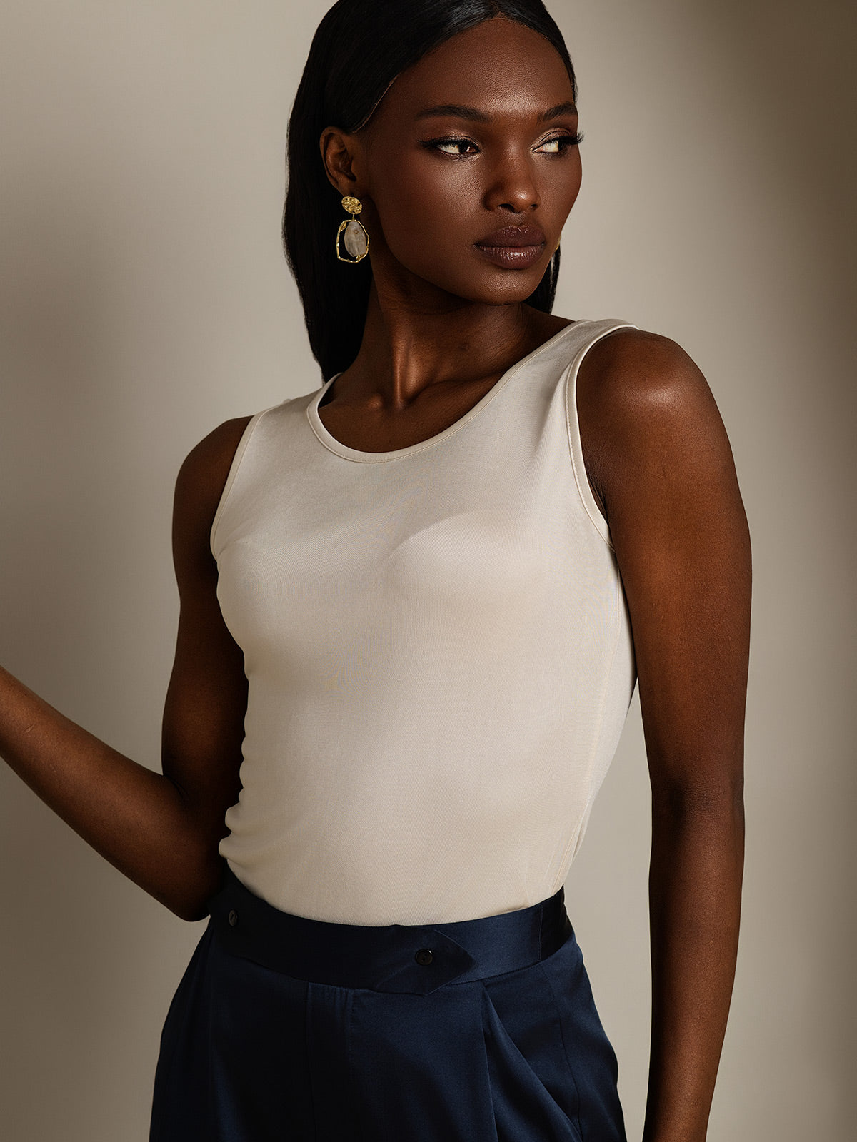 [Beige] SilkSilky-DK Silk Knitted Sleeveless Round Neck T-shirt til kvinder 004