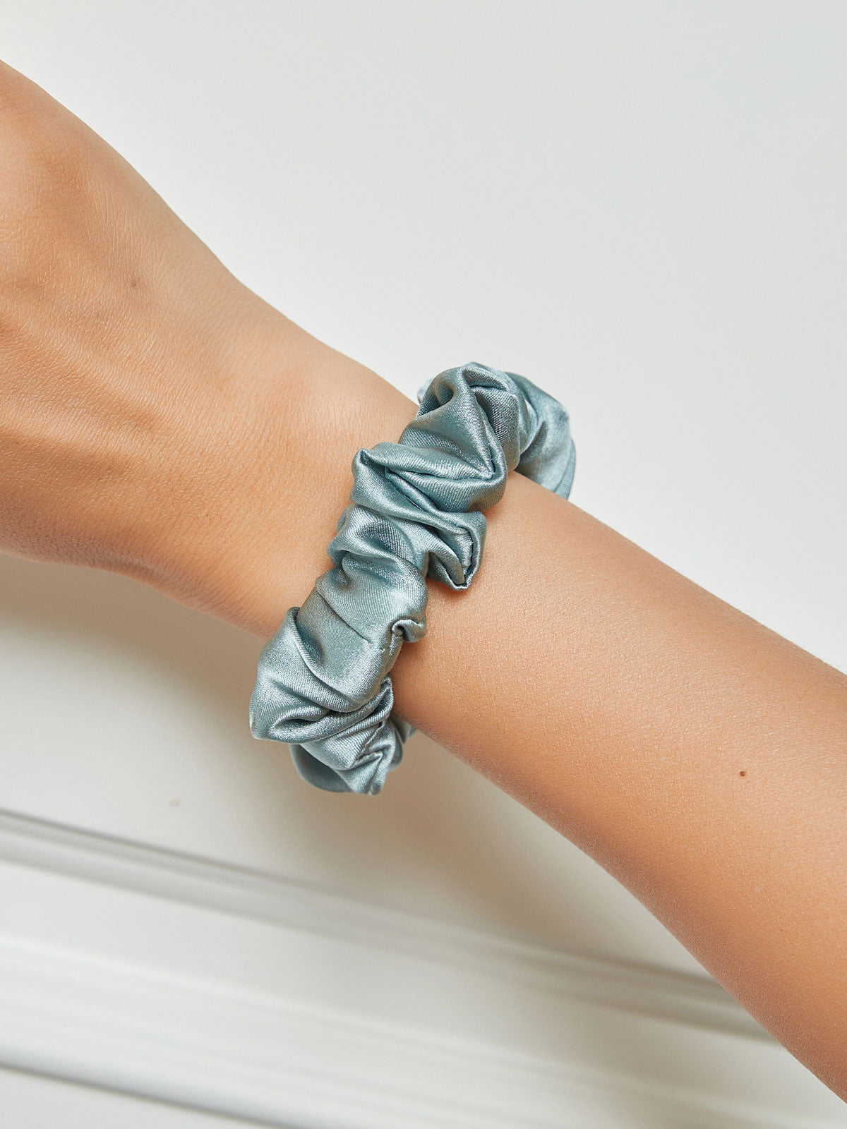 [Stål Blå] SilkSilky-DK 19Momme Scrunchie 001