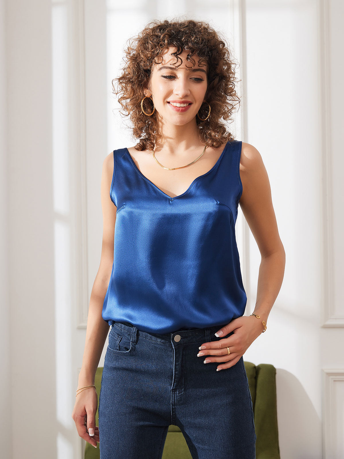 SilkSilky-DK-Pure-Silk-Sleeveless-V-Neck-Camisole-Top-Mørkeblå-001