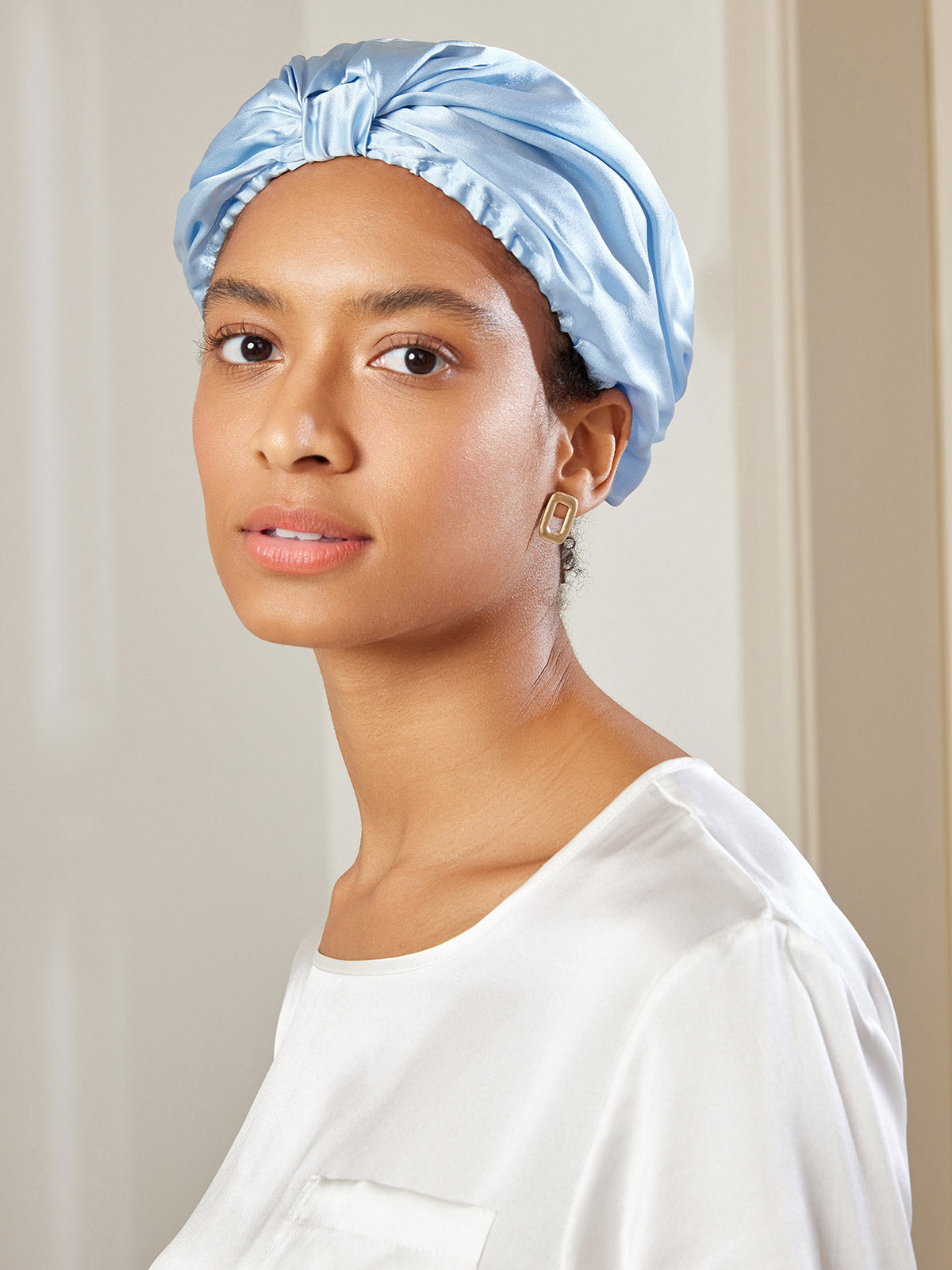 SilkSilky-DK-Pure-Silk-Sleep-Cap-Lyseblå-002