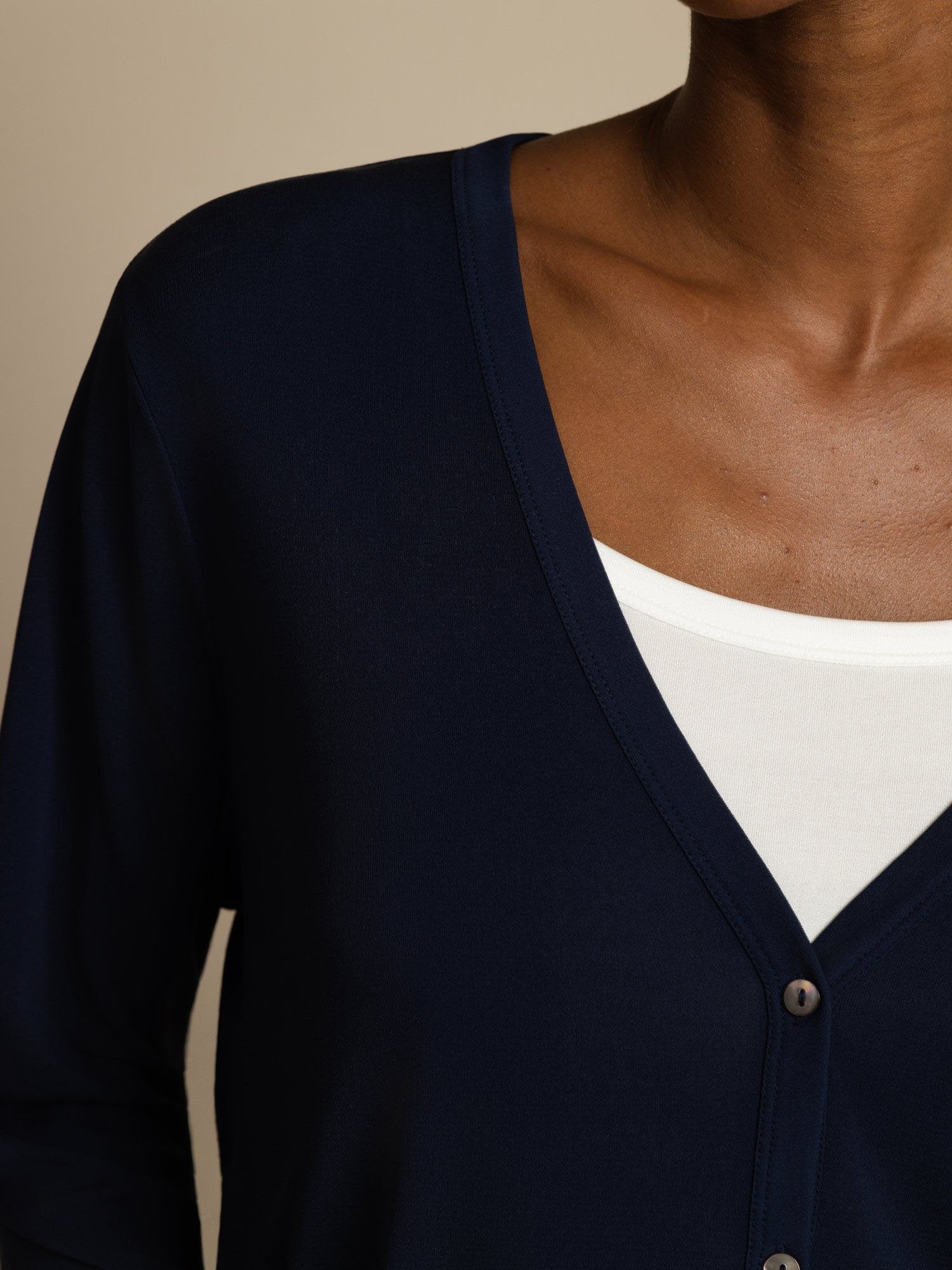 [Mørkeblå] SilkSilky-DK 19Momme Silke Langærmet V Hals Dame Cardigan 007