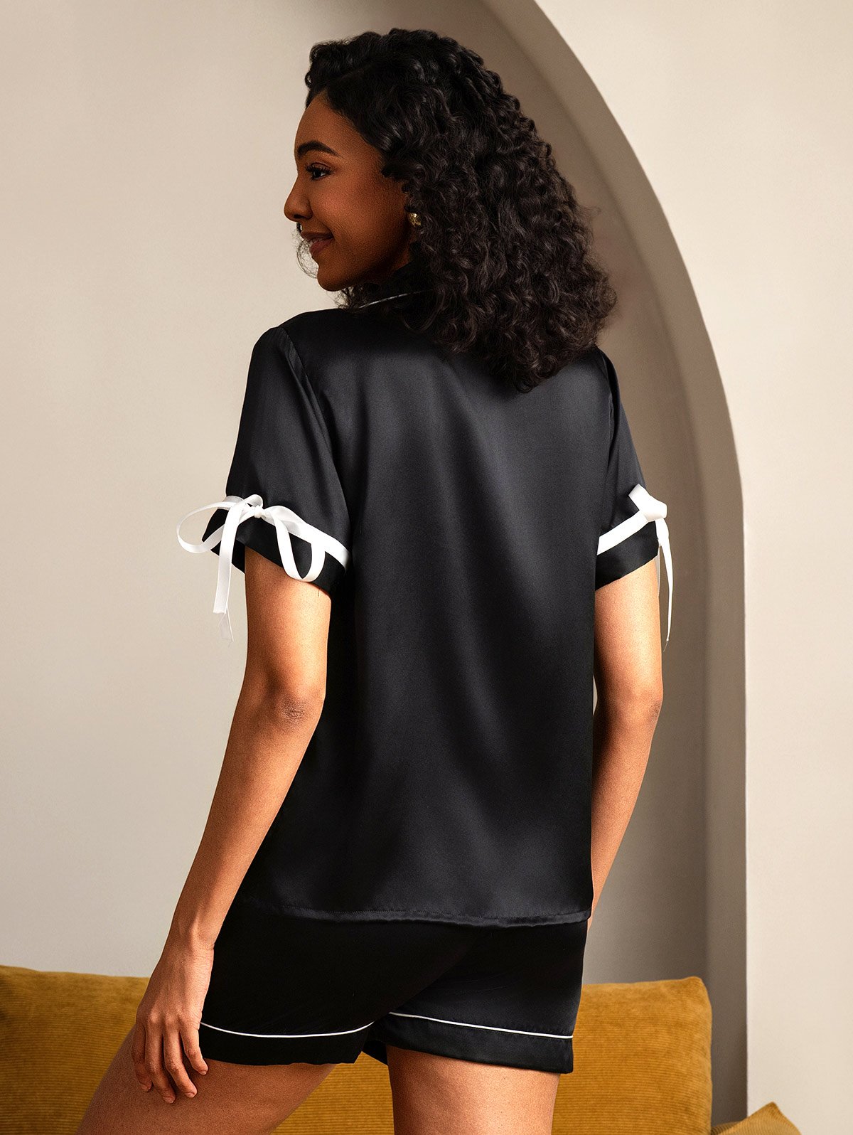 [Sort] SilkSilky-DK Silke Short Sleeve Revers Dame Pyjamas 002