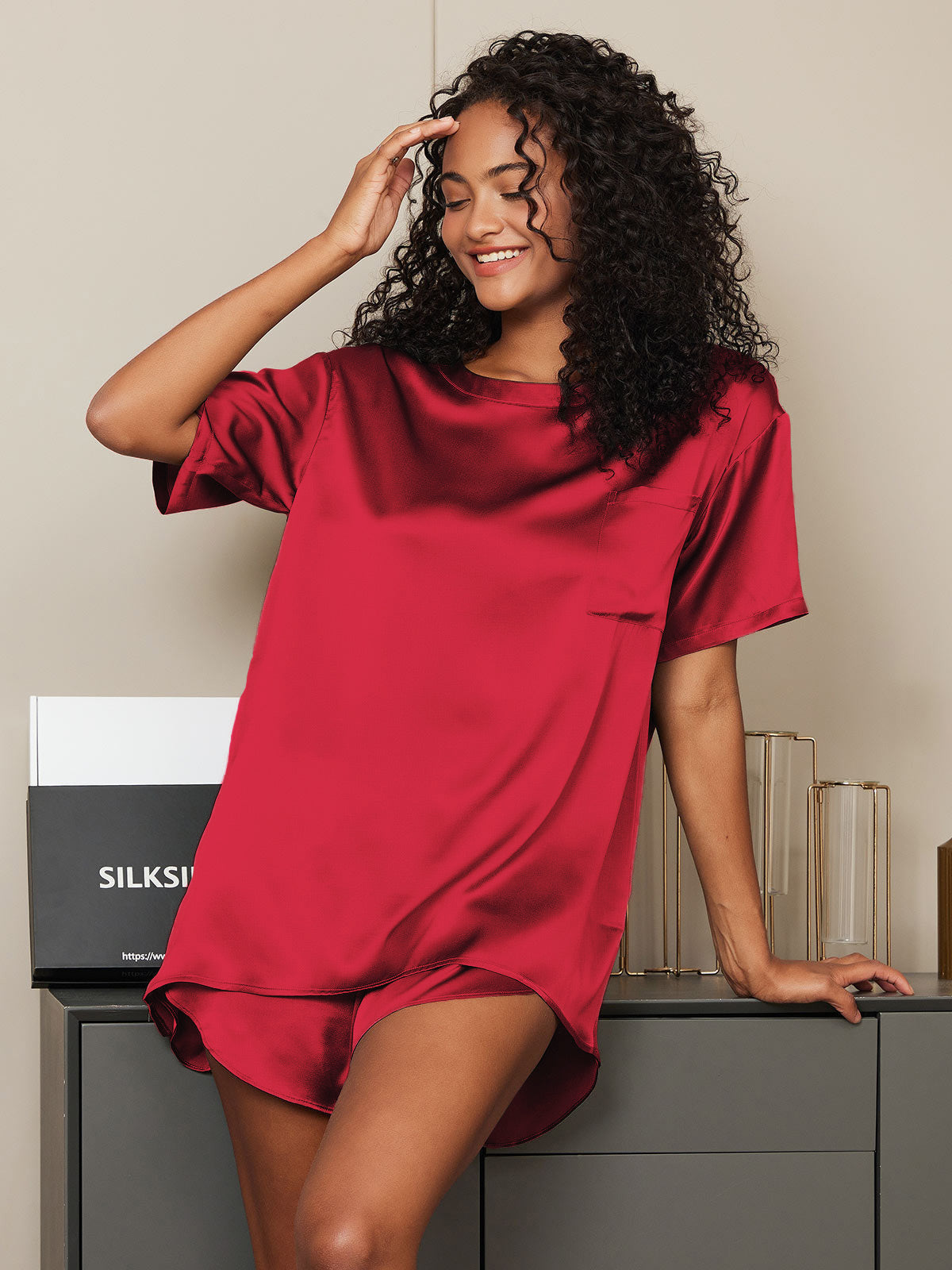 SilkSilky-DK-Pure-Silk-Short-Sleeve-Round-Neck-Dame-Pyjamas-Vin-003