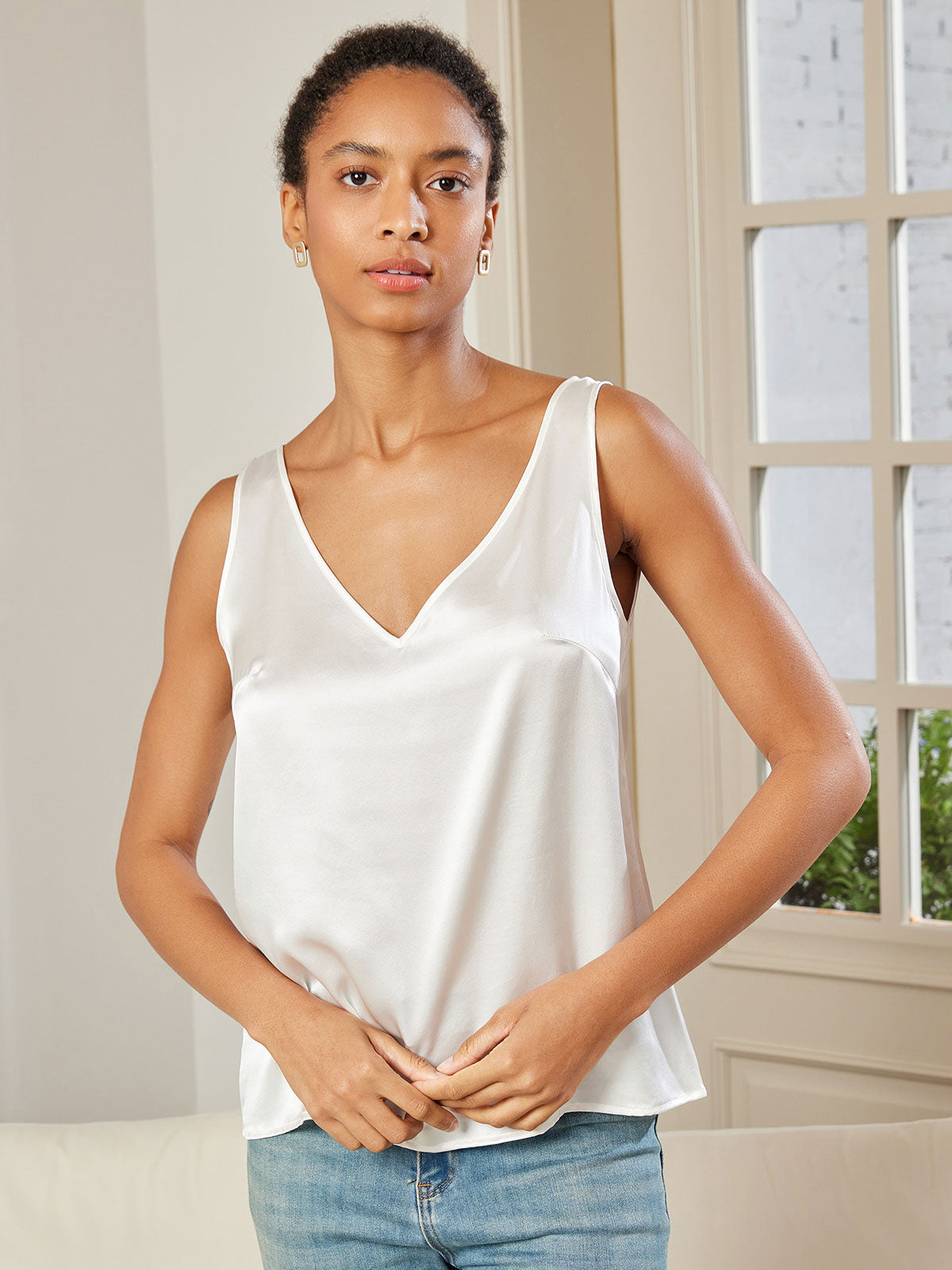 SilkSilky-DK-Pure-Silk-Sleeveless-V-Neck-Camisole-Top-Hvid-004