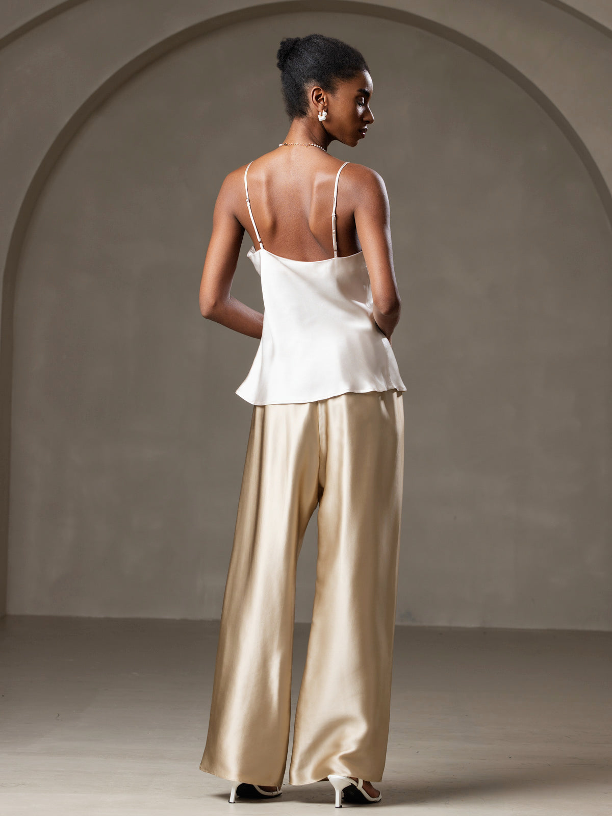 [Beige] SilkSilky-DK Camisoles 002