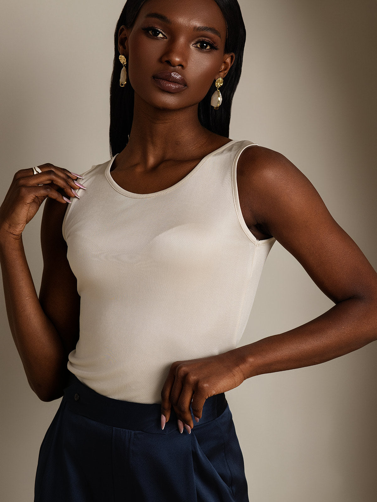 [Beige] SilkSilky-DK Silk Knitted Sleeveless Round Neck T-shirt til kvinder 003