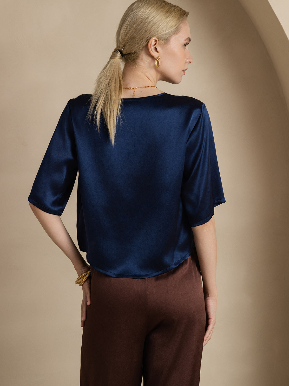 [Mørkeblå] SilkSilky-DK Pure Silk Half Sleeve Boat Neck T-shirt til kvinder 002