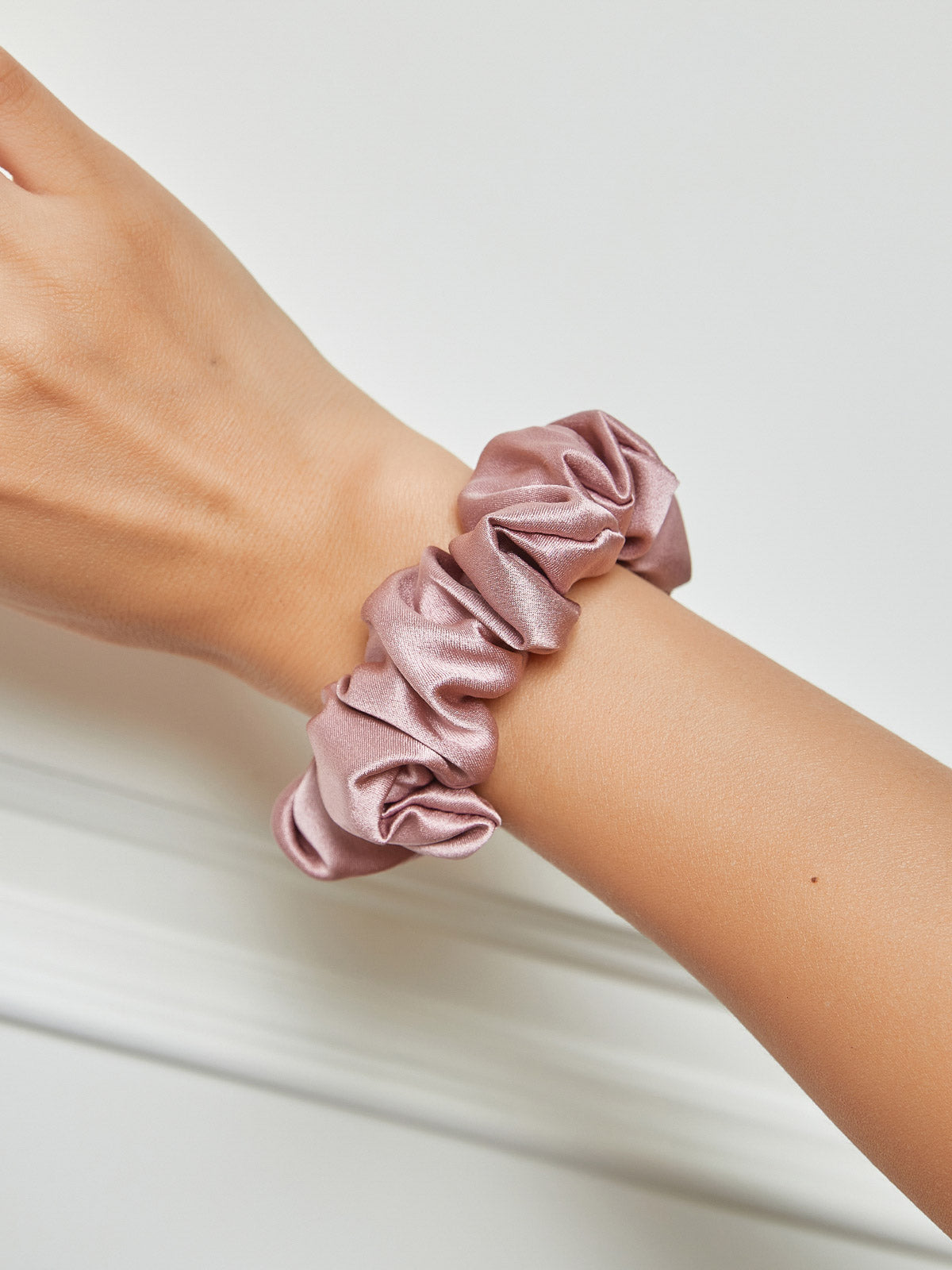 [Bleg Mauve] SilkSilky-DK 19Momme Scrunchie 001