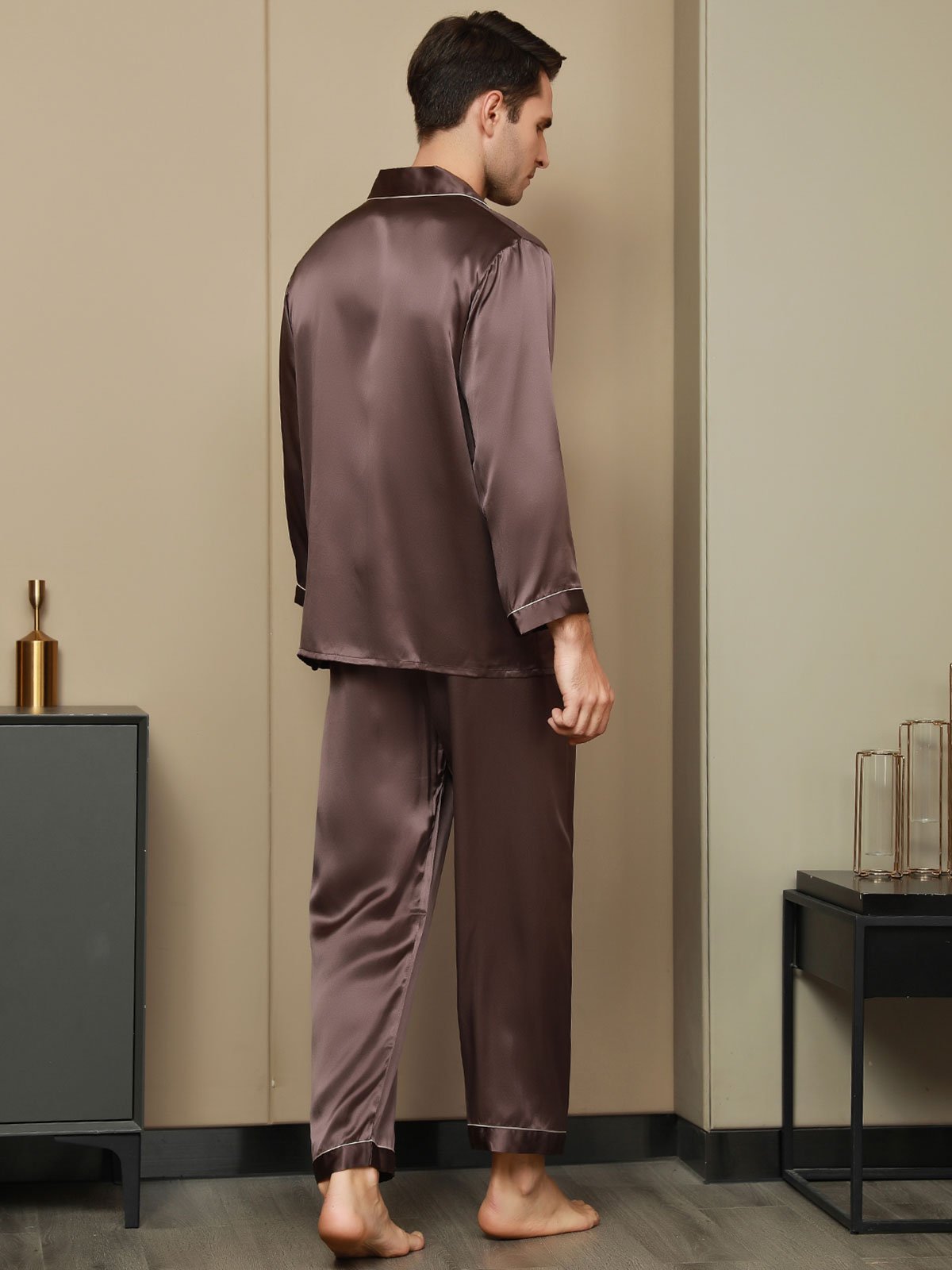 SilkSilky DK Pure Silk Long Sleeve Revers Pyjamas til Mænd Kaffe 003