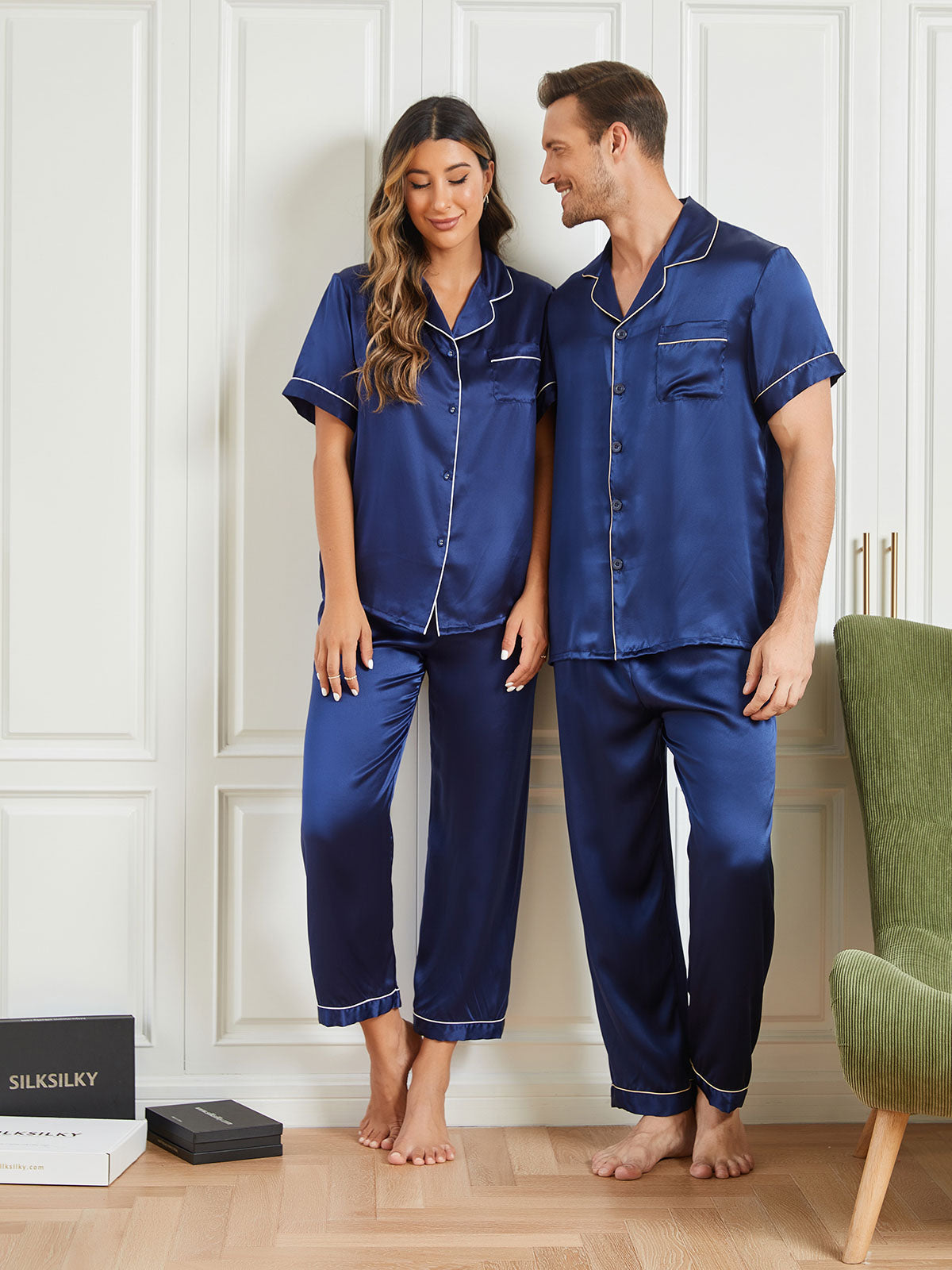 SilkSilky-DK-Pure-Silk-Short-Sleeve-Couple-Mørkeblå-004