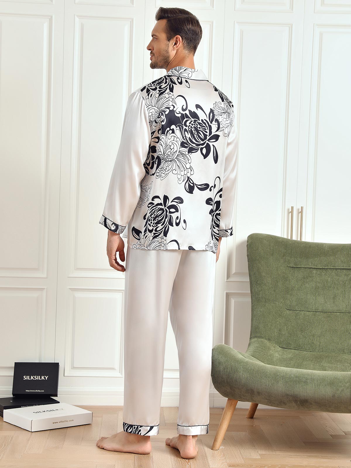 SilkSilky-DK-Pure-Silk-Long-Sleeve-Revers-Pyjamas-til-Mænd-Grå-002