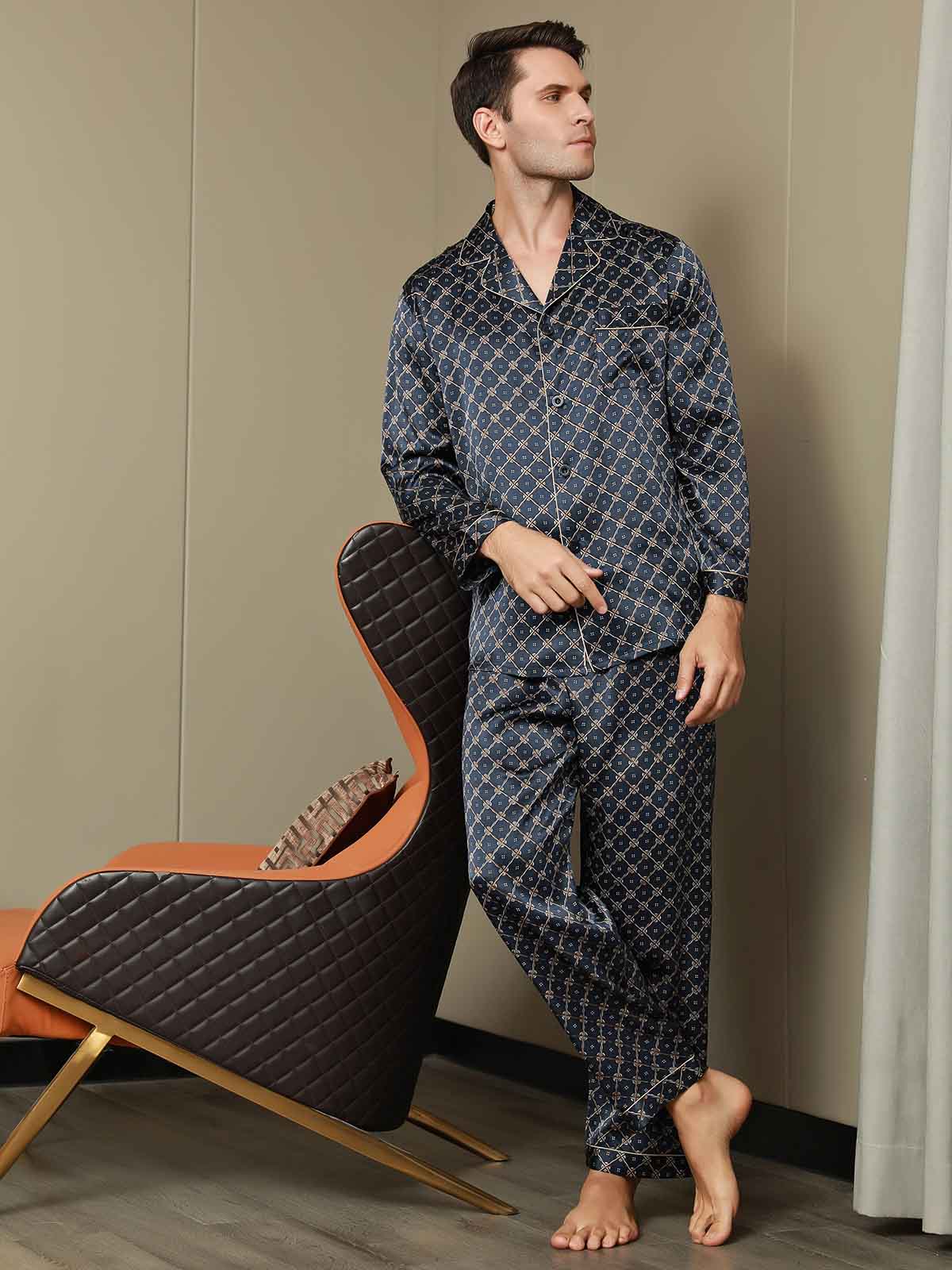 SilkSilky-DK-Pure-Silk-Long-Sleeve-Revers-Pyjamas-til-Mænd-Mørkeblå-001