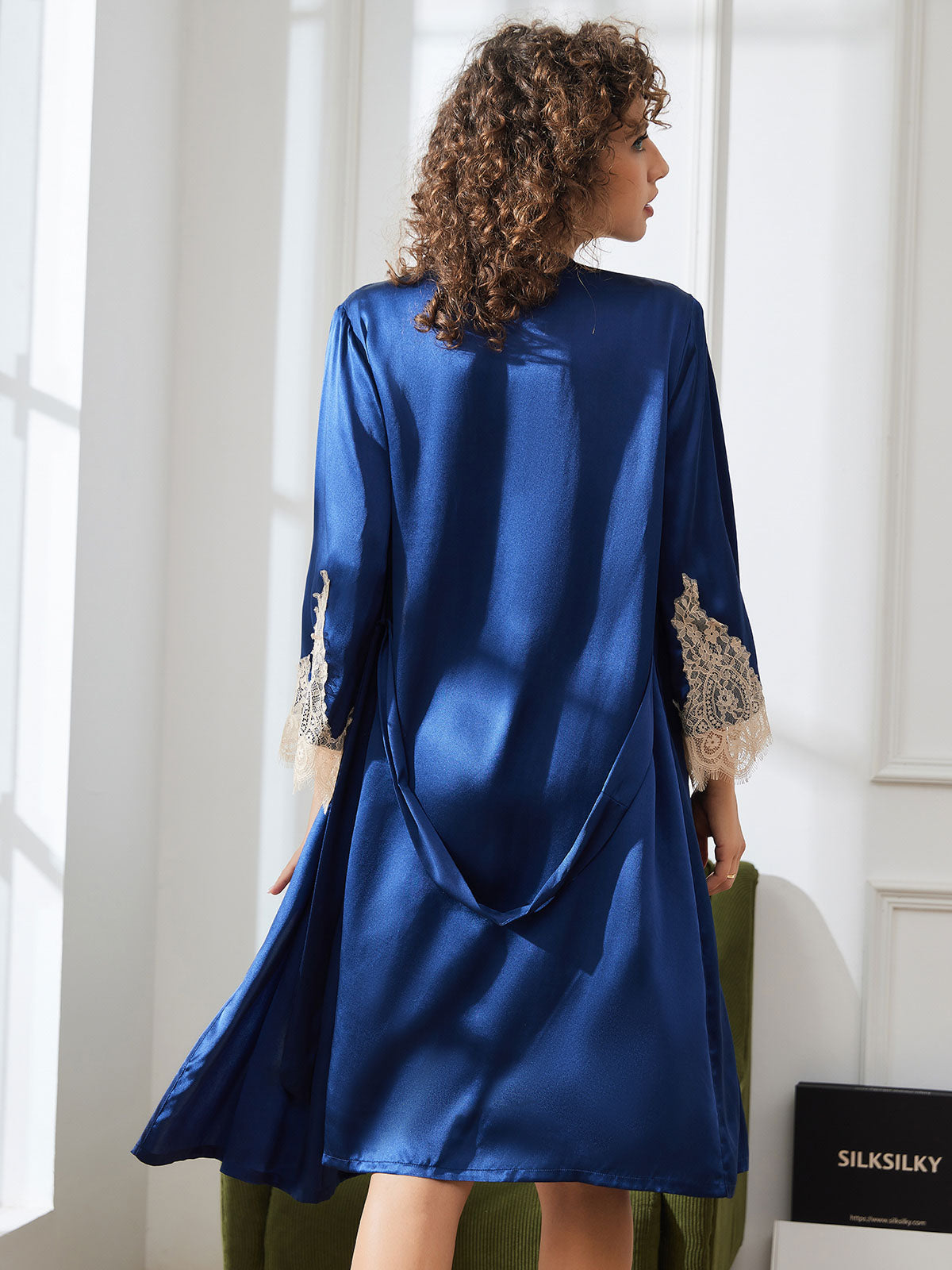 SilkSilky-DK-Pure-Silk-3/4-Sleeve-Nightgown&Robe-Set-Mørkeblå-002