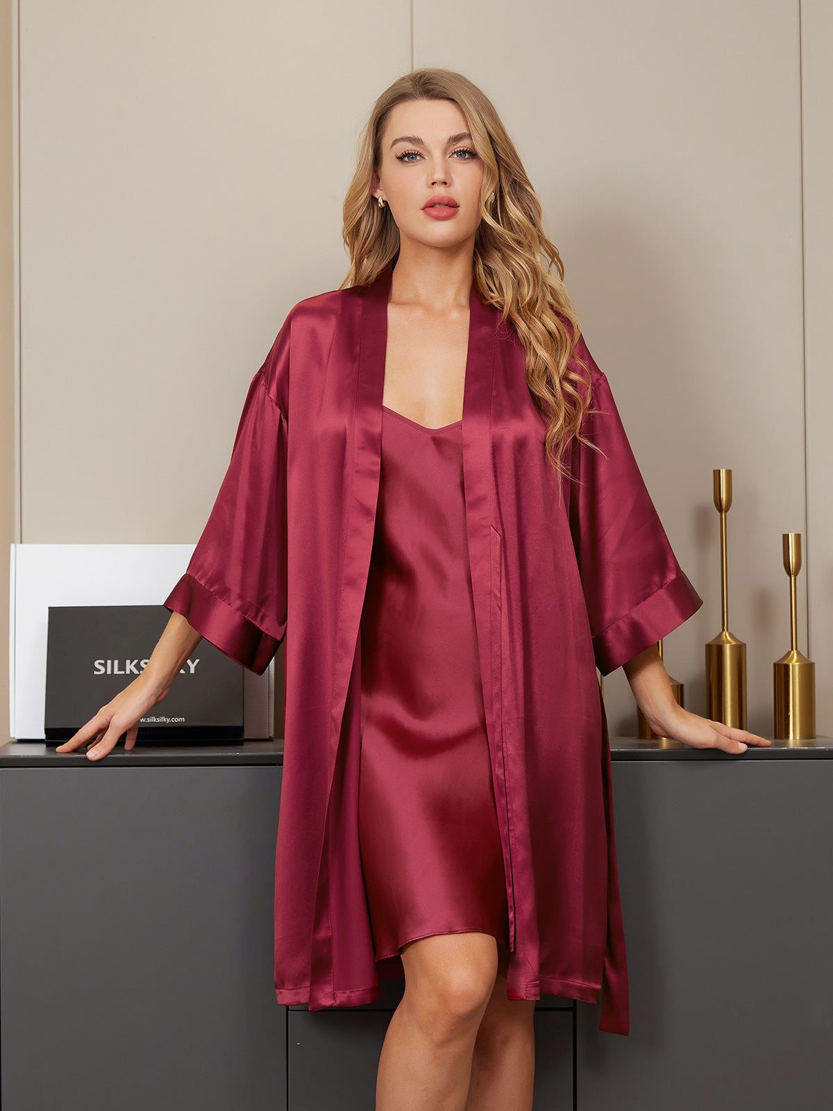 SilkSilky-DK-Pure-Silk-3/4-Sleeve-Nightgown&Robe-Set-Vin-001